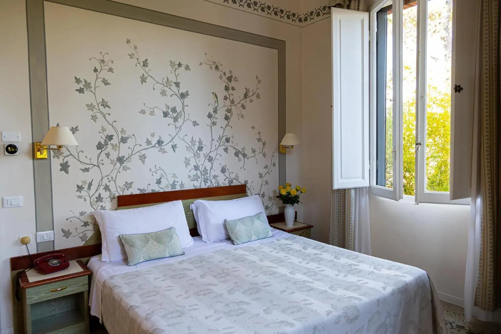 Two connecting rooms with Private Bathroom in Hotel Villa Tiziana Two connecting rooms with Private Bathroom in Hotel Villa Tiziana