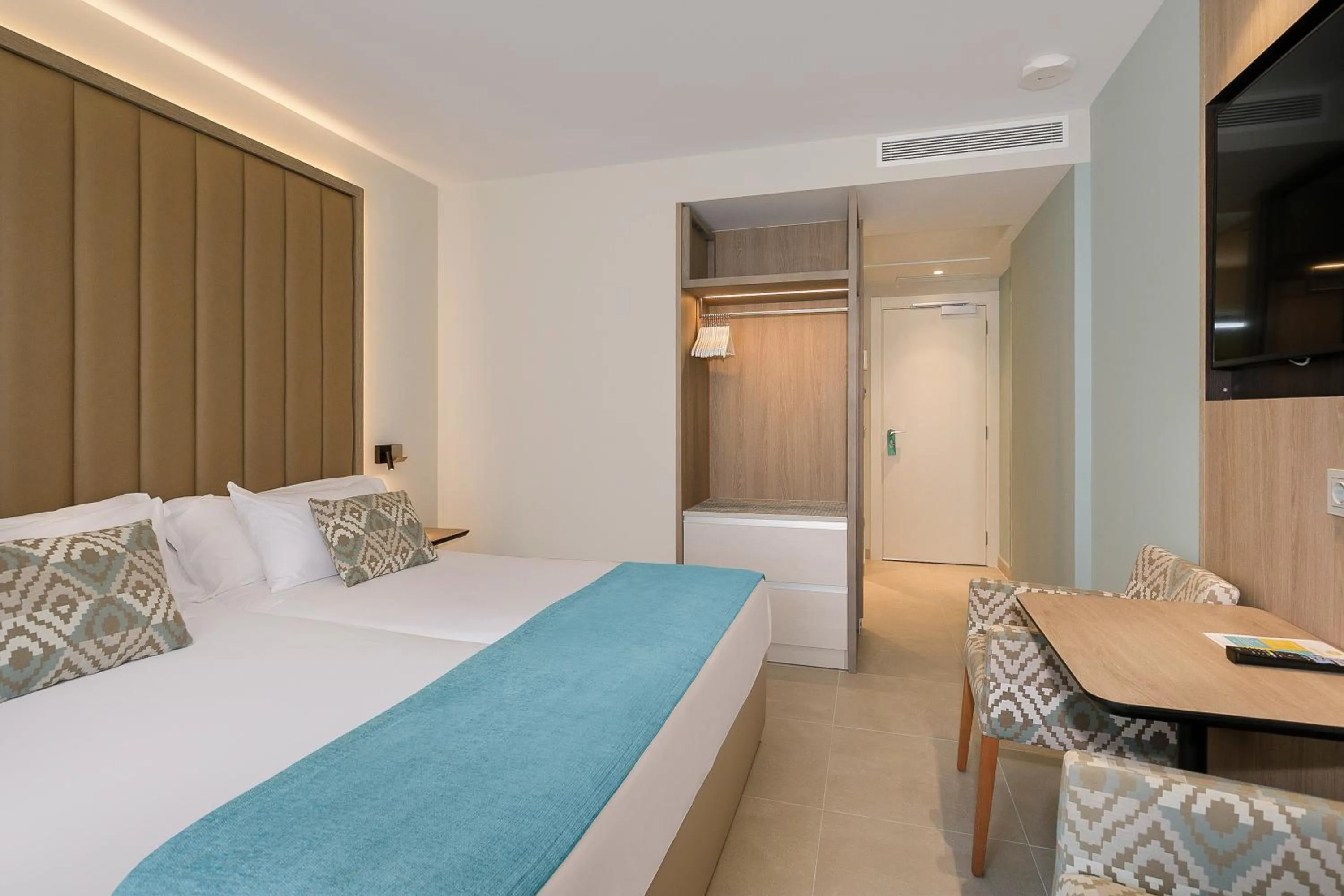 Bed in Sol Torremolinos - Don Marco Adults Recommended