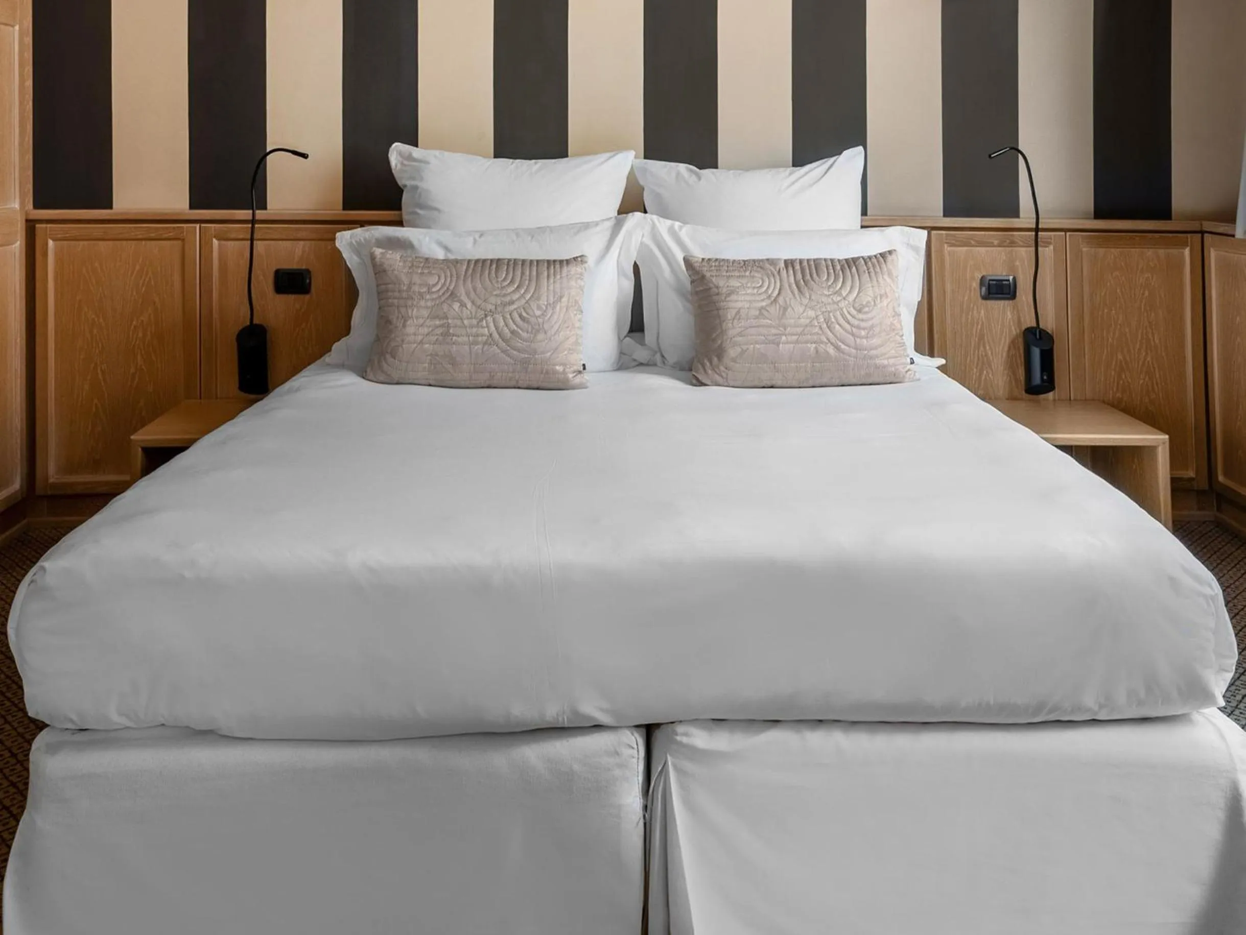 Bed in Numa Milan Camperio