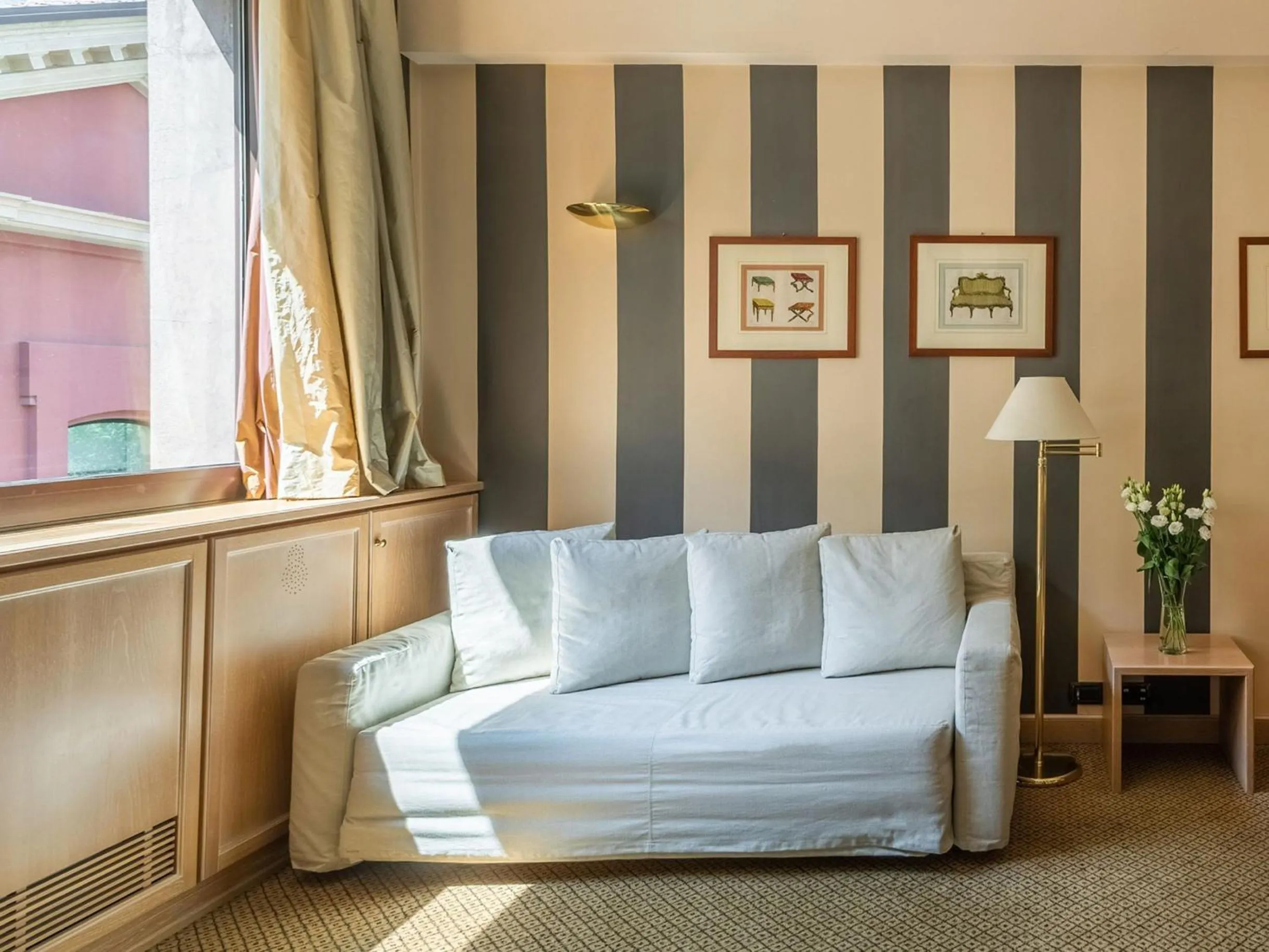 Living room in Numa Milan Camperio