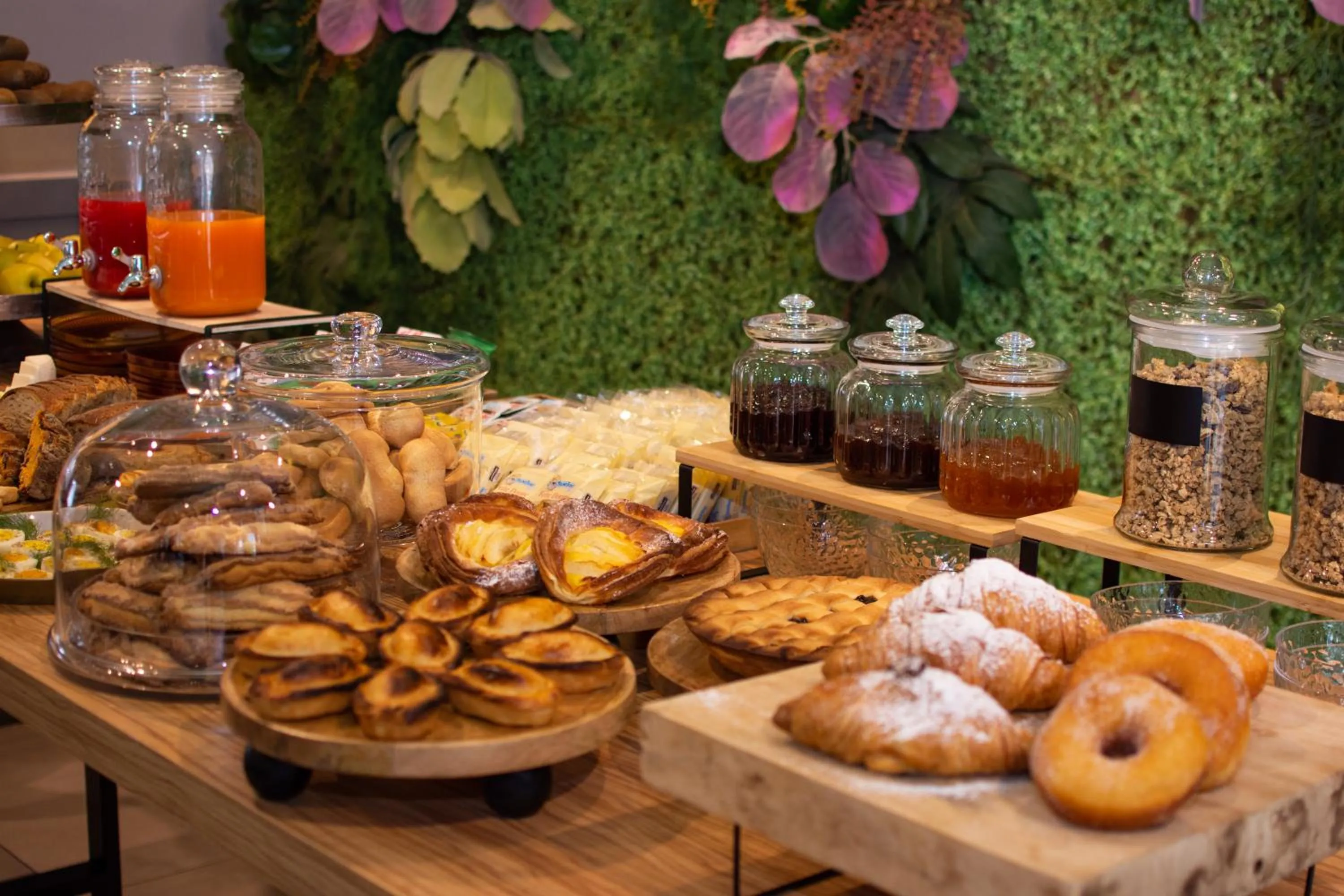 Breakfast in Hotel Aloisi