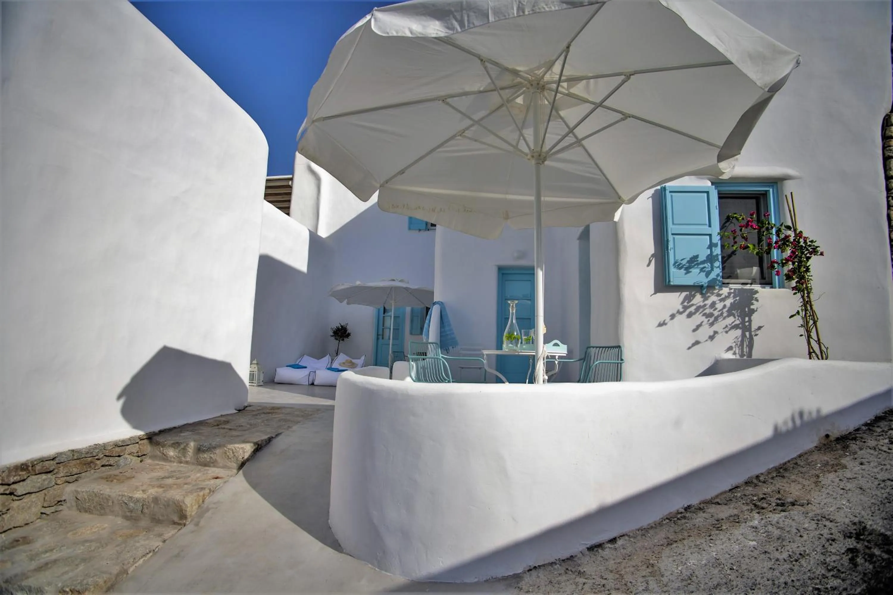 Property building in Mykonos Moussa