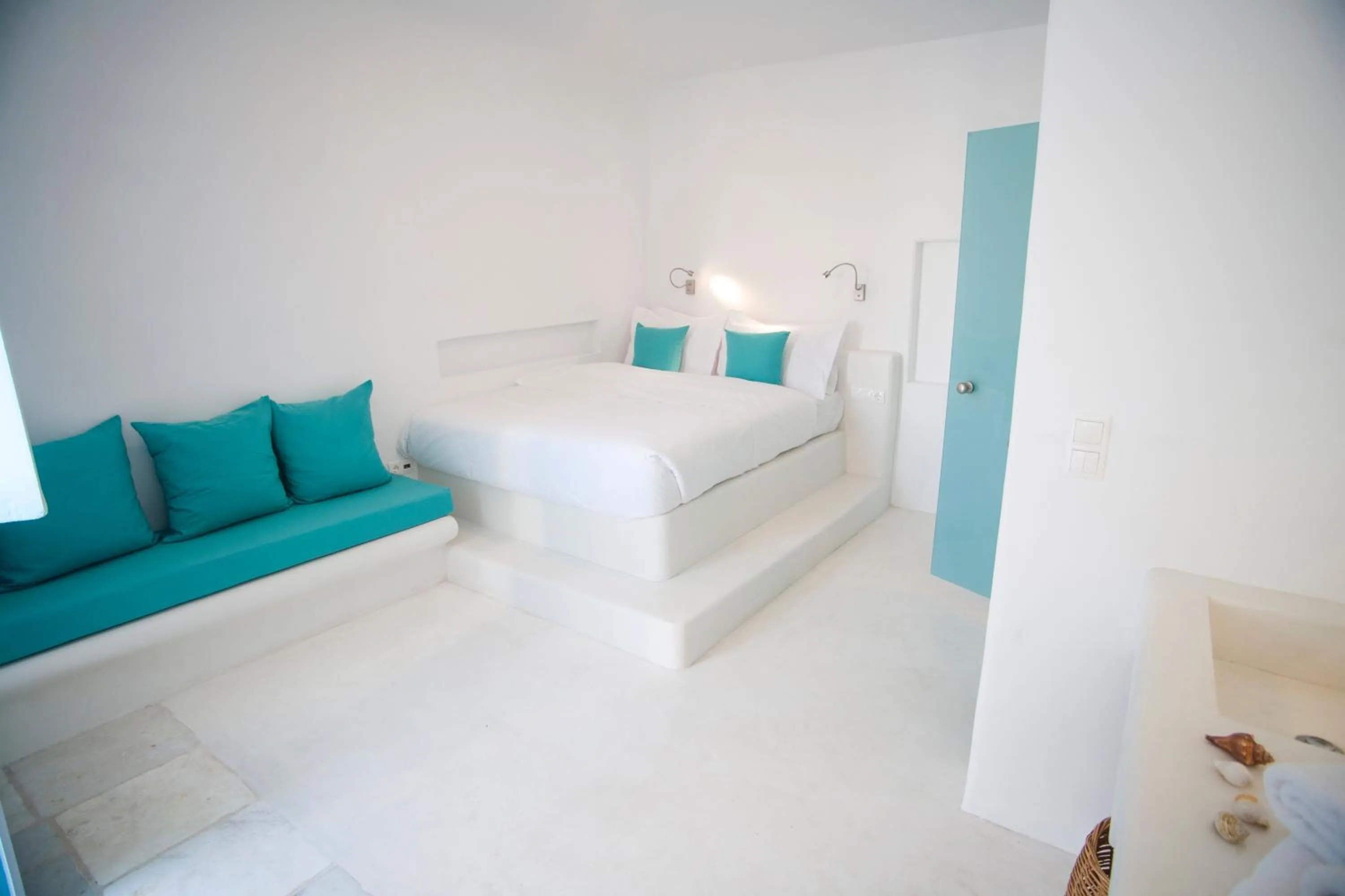 Bed in Mykonos Moussa