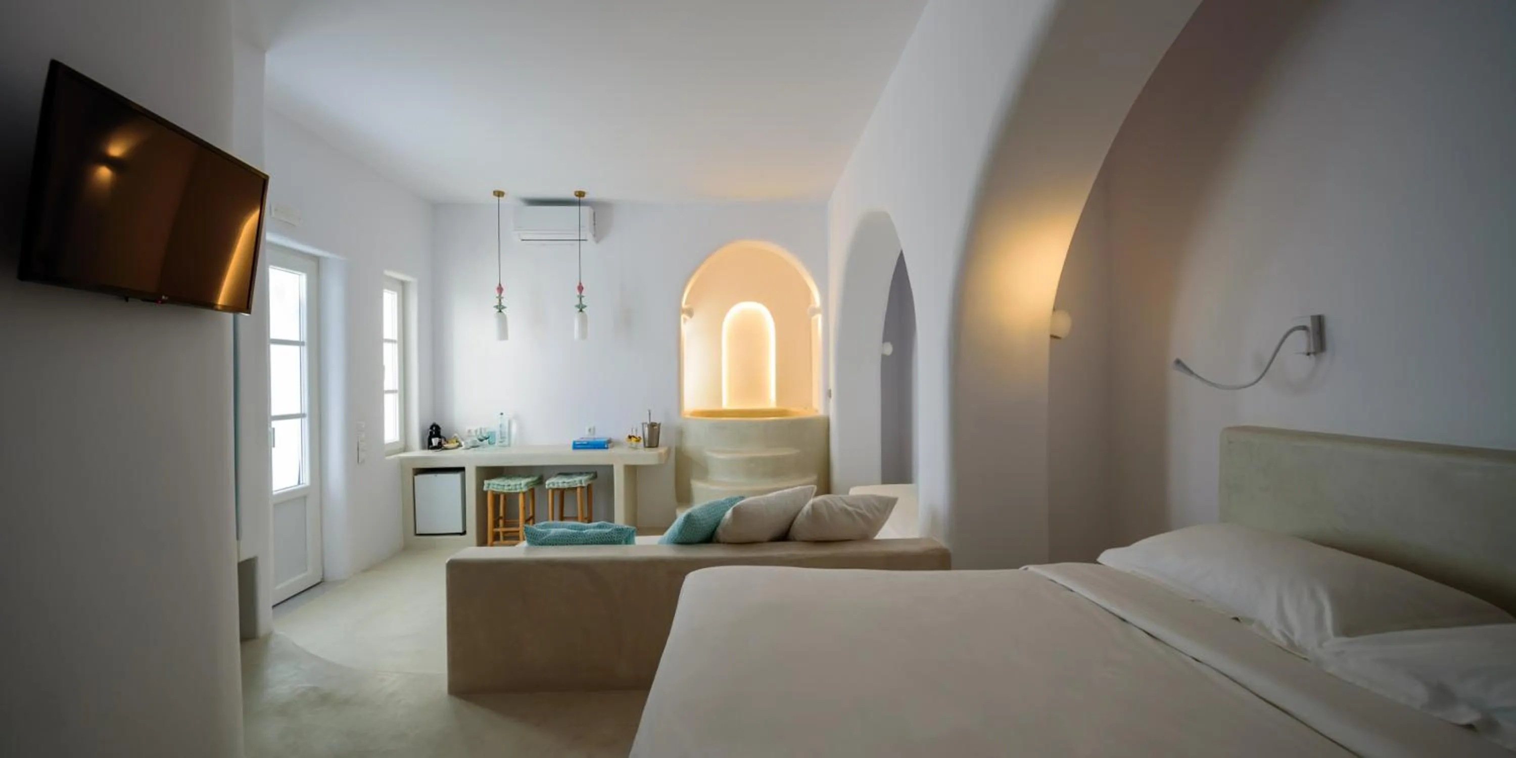 Bed in Mykonos Moussa