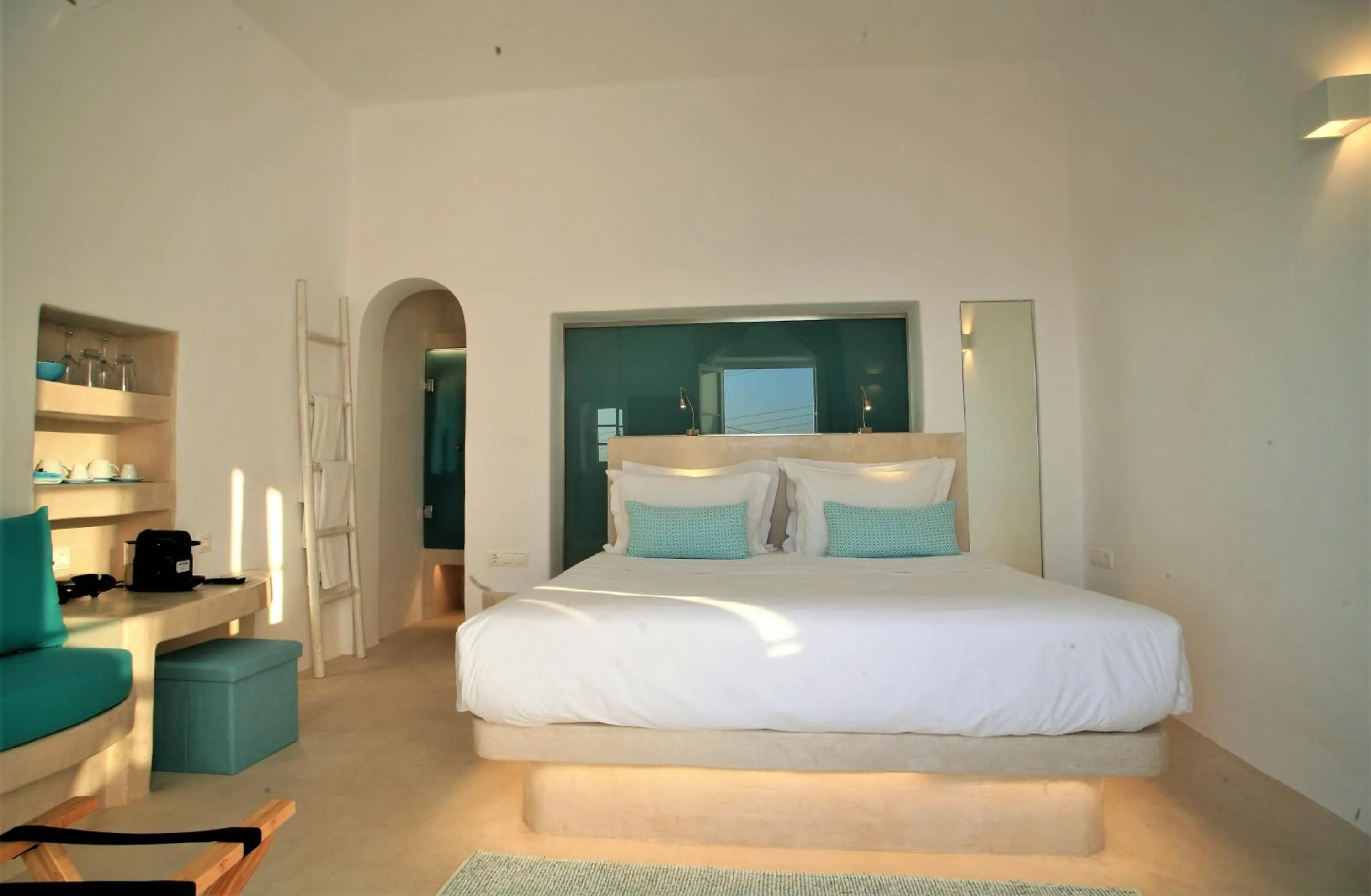 Bed in Mykonos Moussa