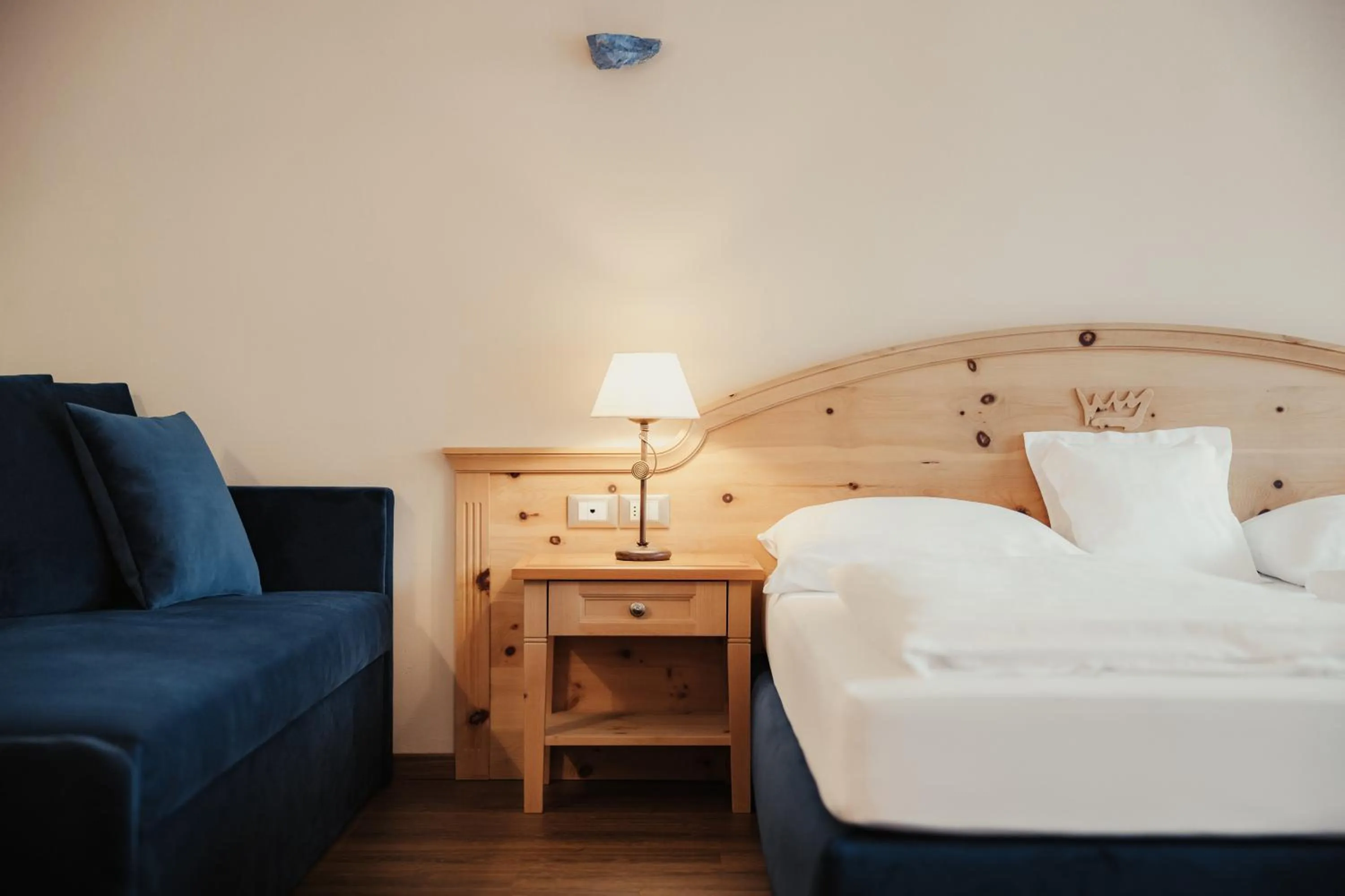 Photo of the whole room, Bed in Kristallhotel Corona-Krone