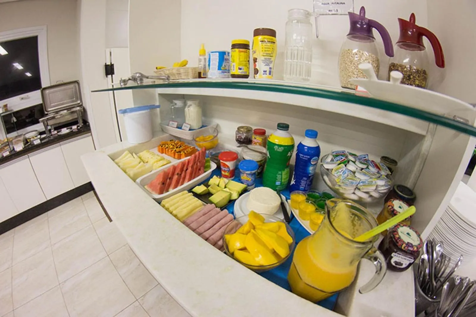 Food and drinks in Hotel Toyo Inn