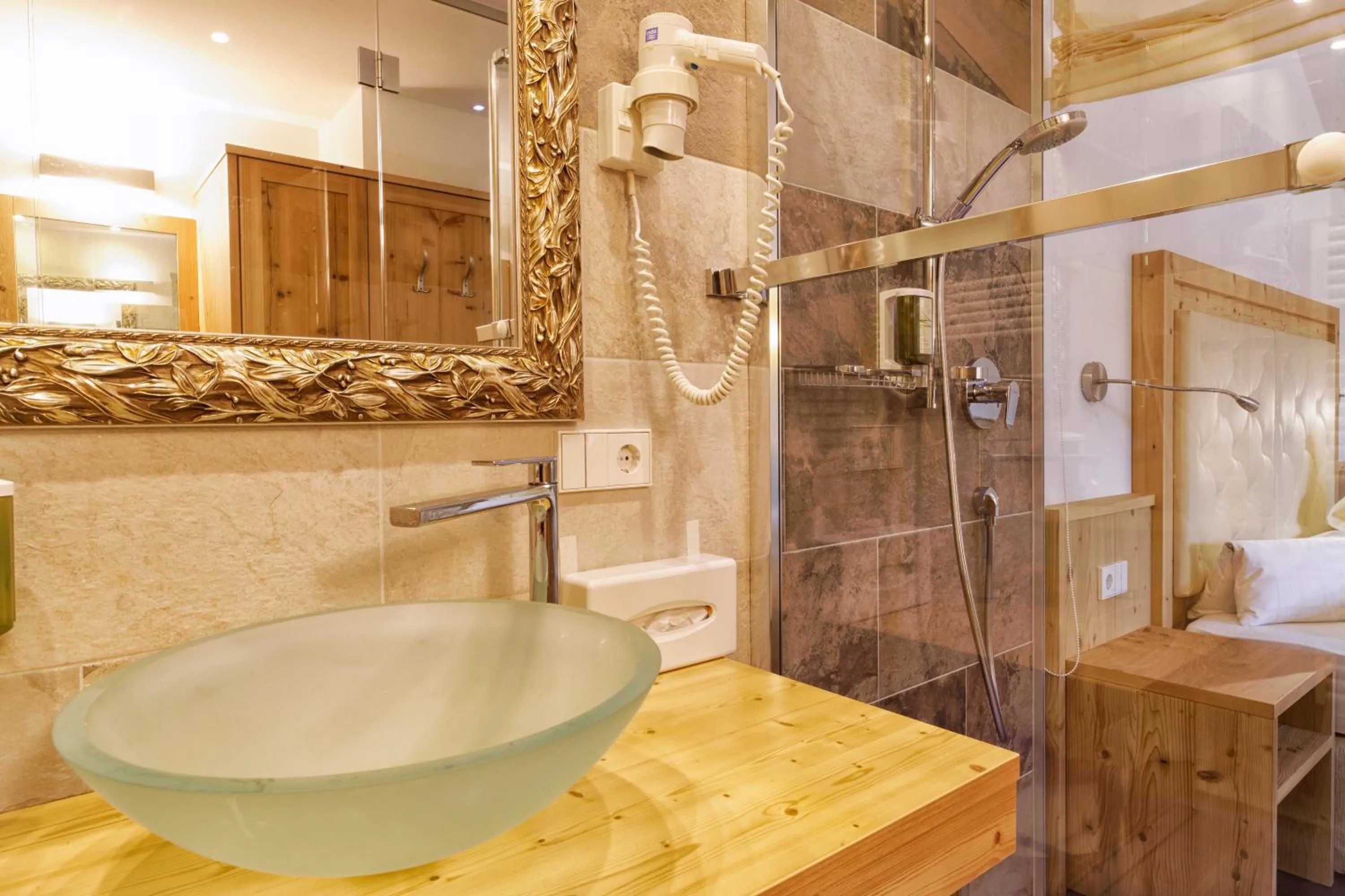 Shower in Hotel Leitner