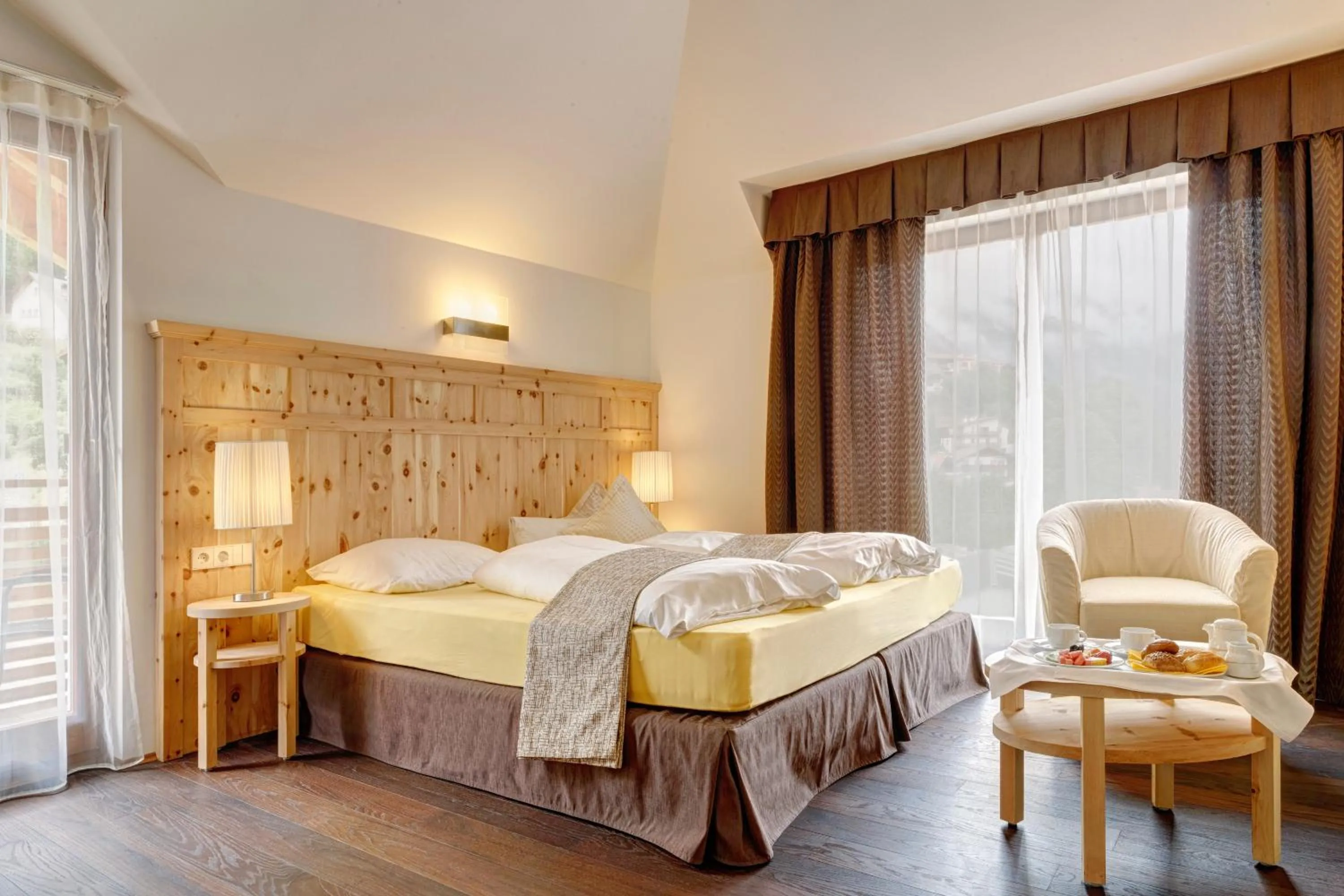 Seating area, Bed in Hotel Leitner