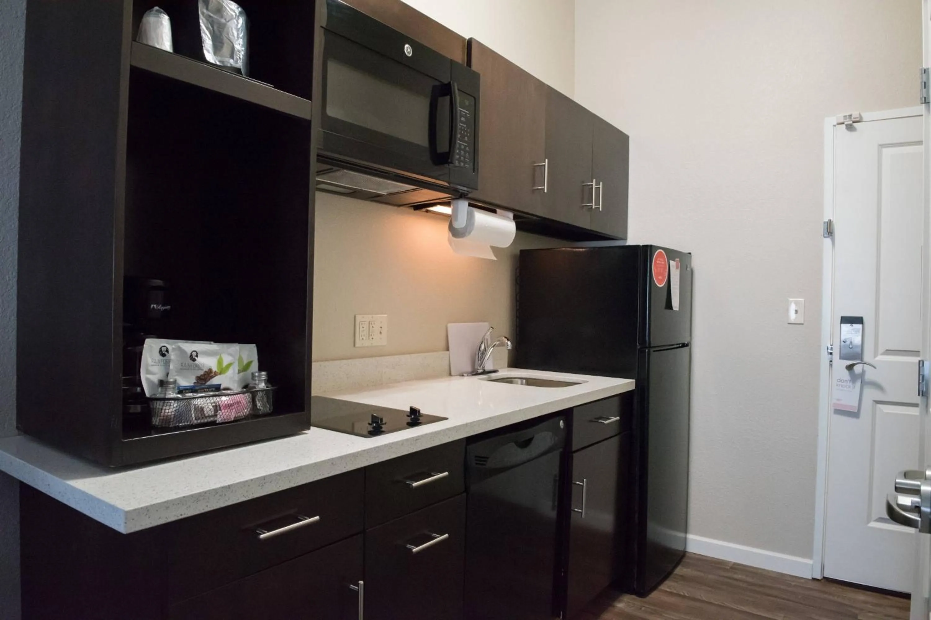 Kitchen or kitchenette in TownePlace Suites by Marriott Battle Creek