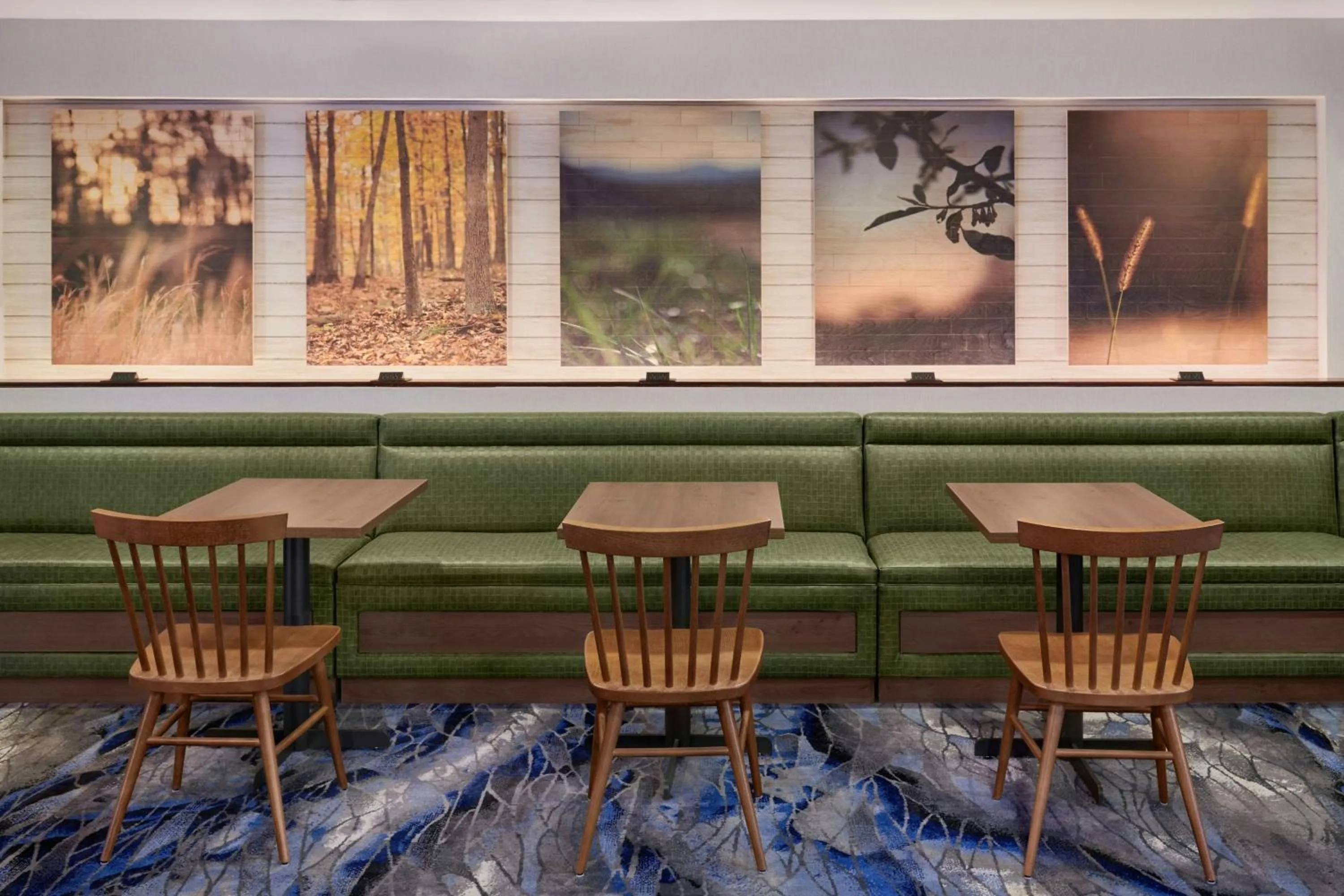 Breakfast in Fairfield Inn & Suites by Marriott Charlotte Airport