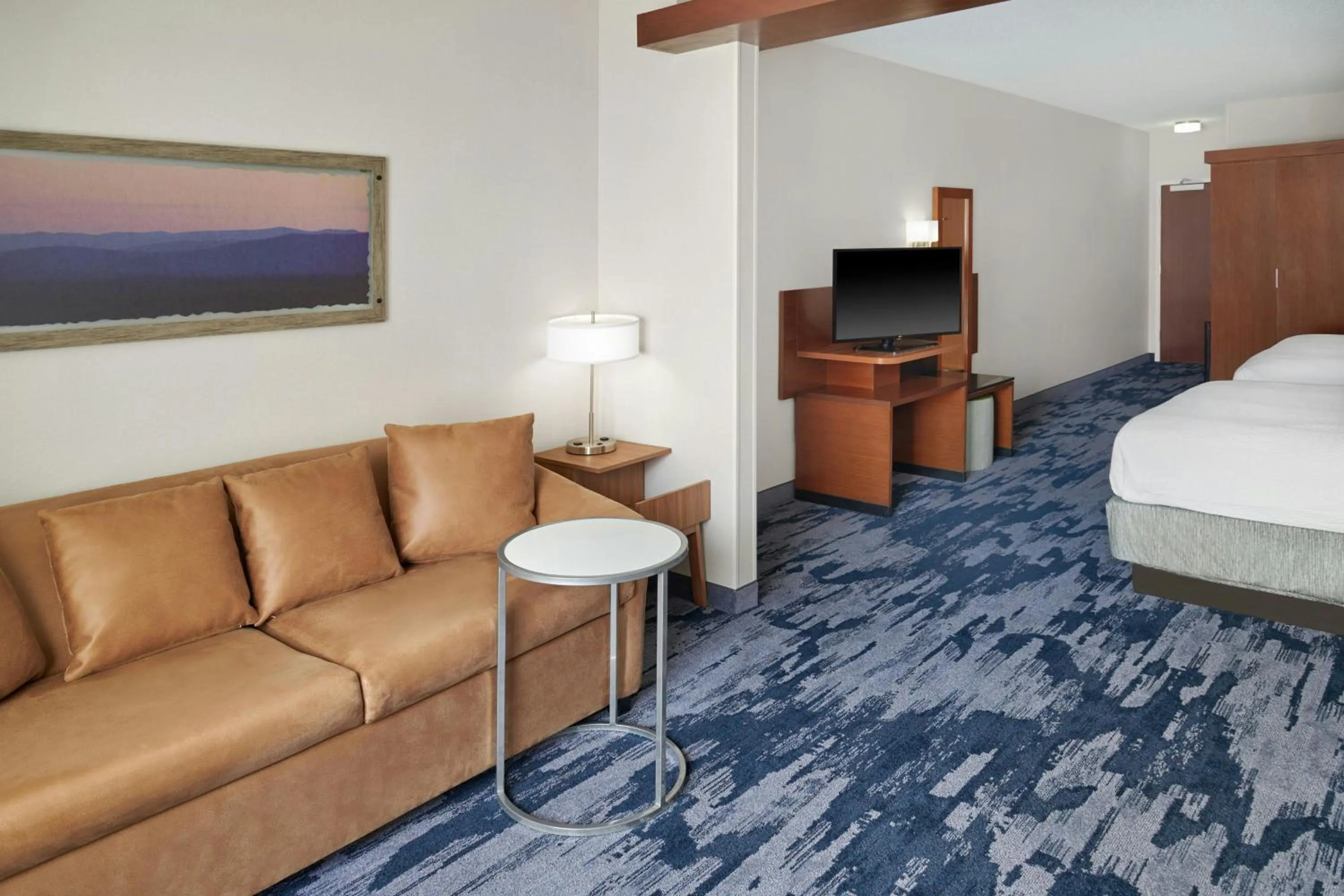 Photo of the whole room, Bed in Fairfield Inn & Suites by Marriott Charlotte Airport