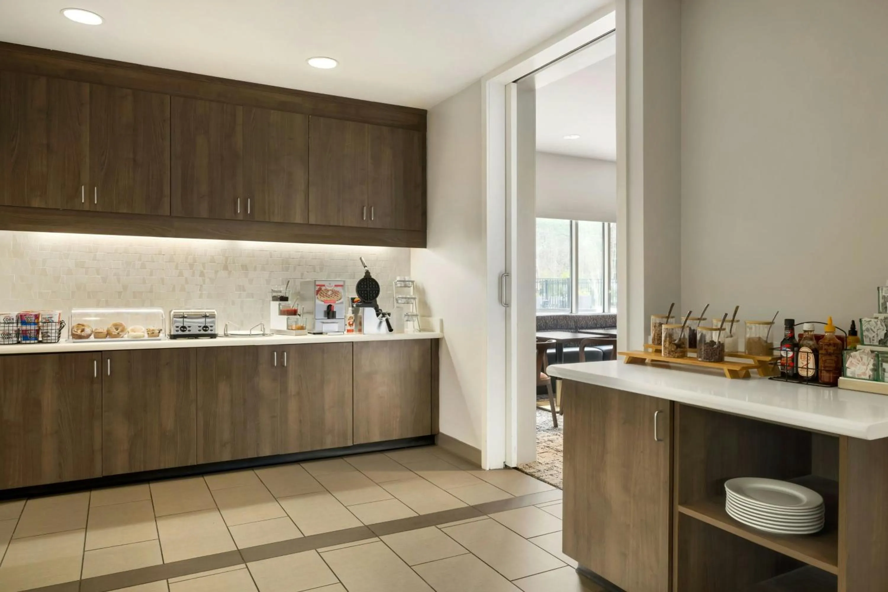 Breakfast in Residence Inn by Marriott Jackson The District at Eastover