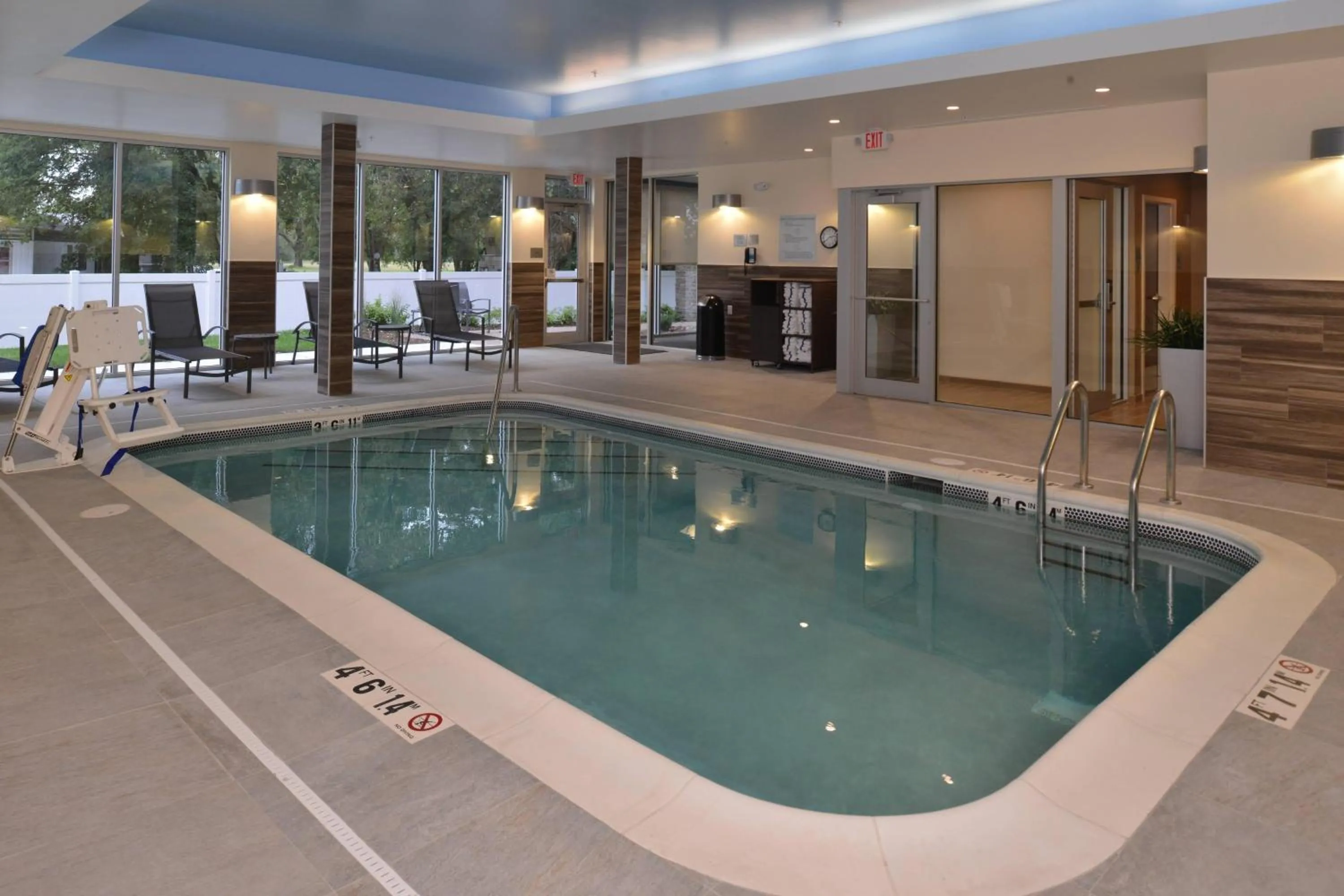 Swimming pool in Fairfield Inn & Suites by Marriott Fremont
