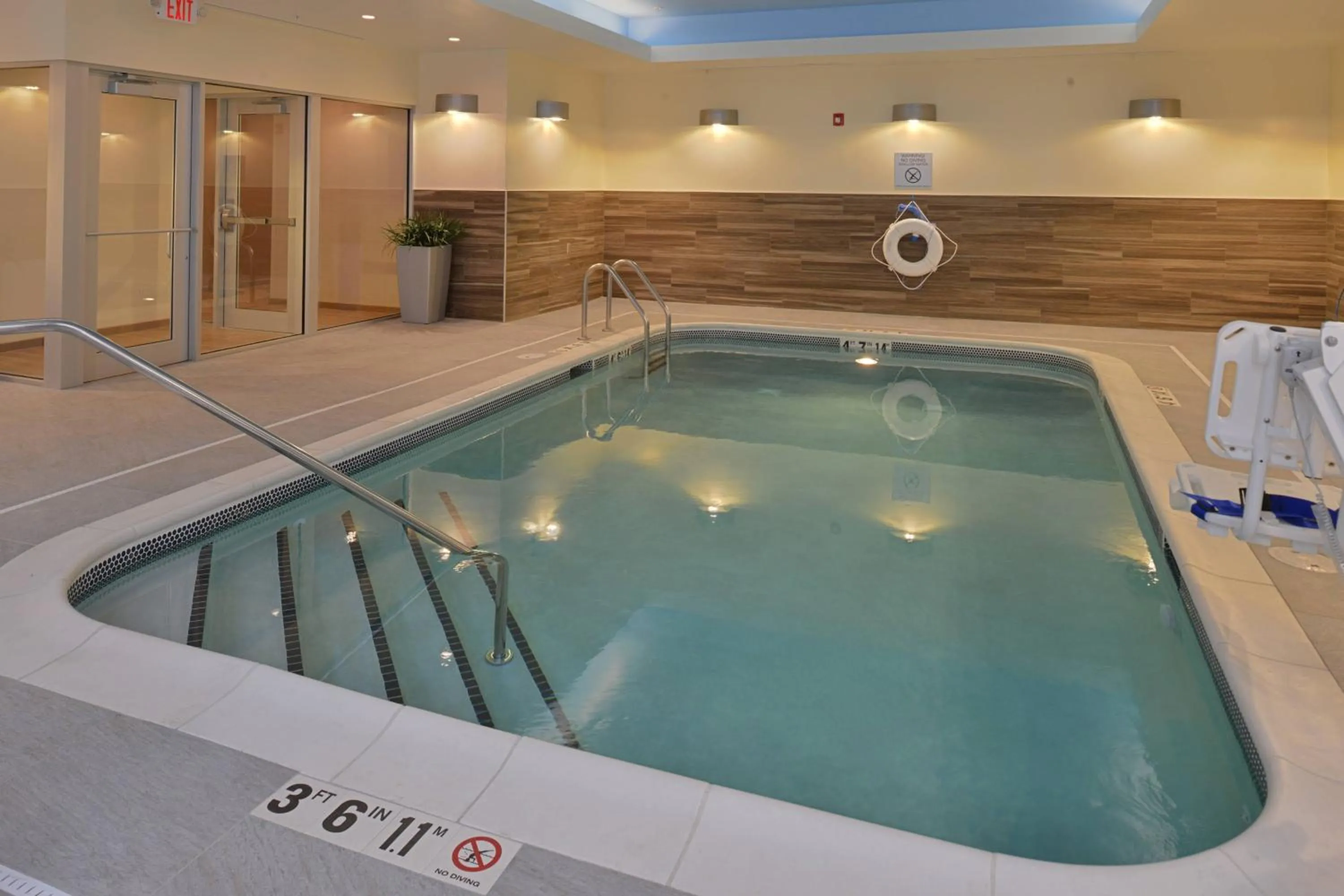 Swimming pool in Fairfield Inn & Suites by Marriott Fremont