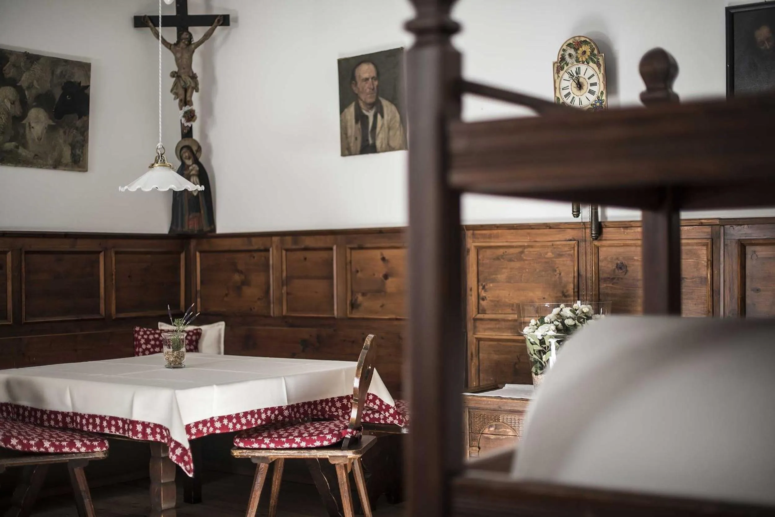 Seating area, Bed in Hotel Cristallo
