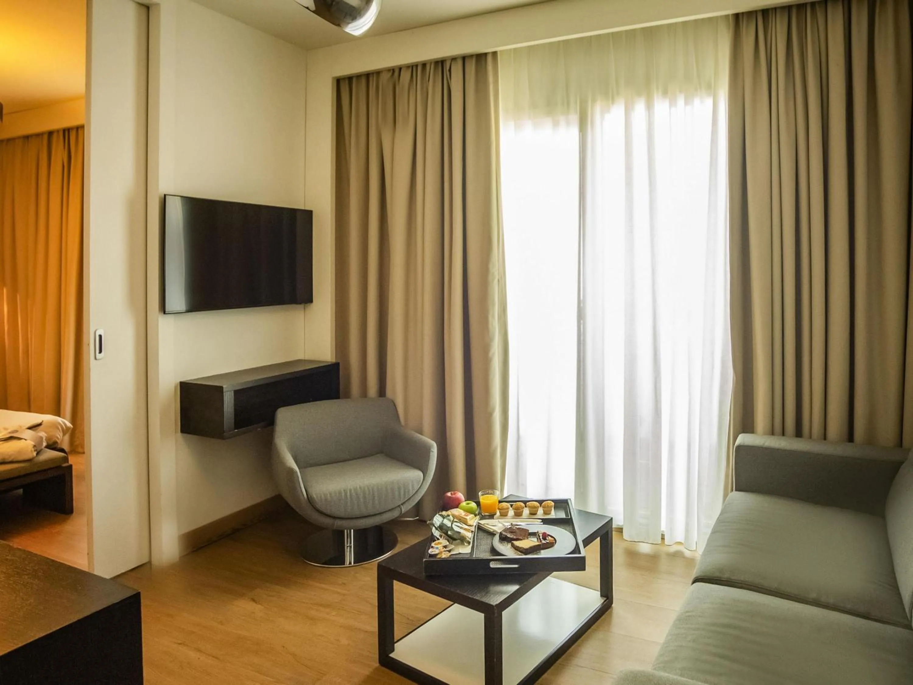 Photo of the whole room in Novotel Salerno Est Arechi