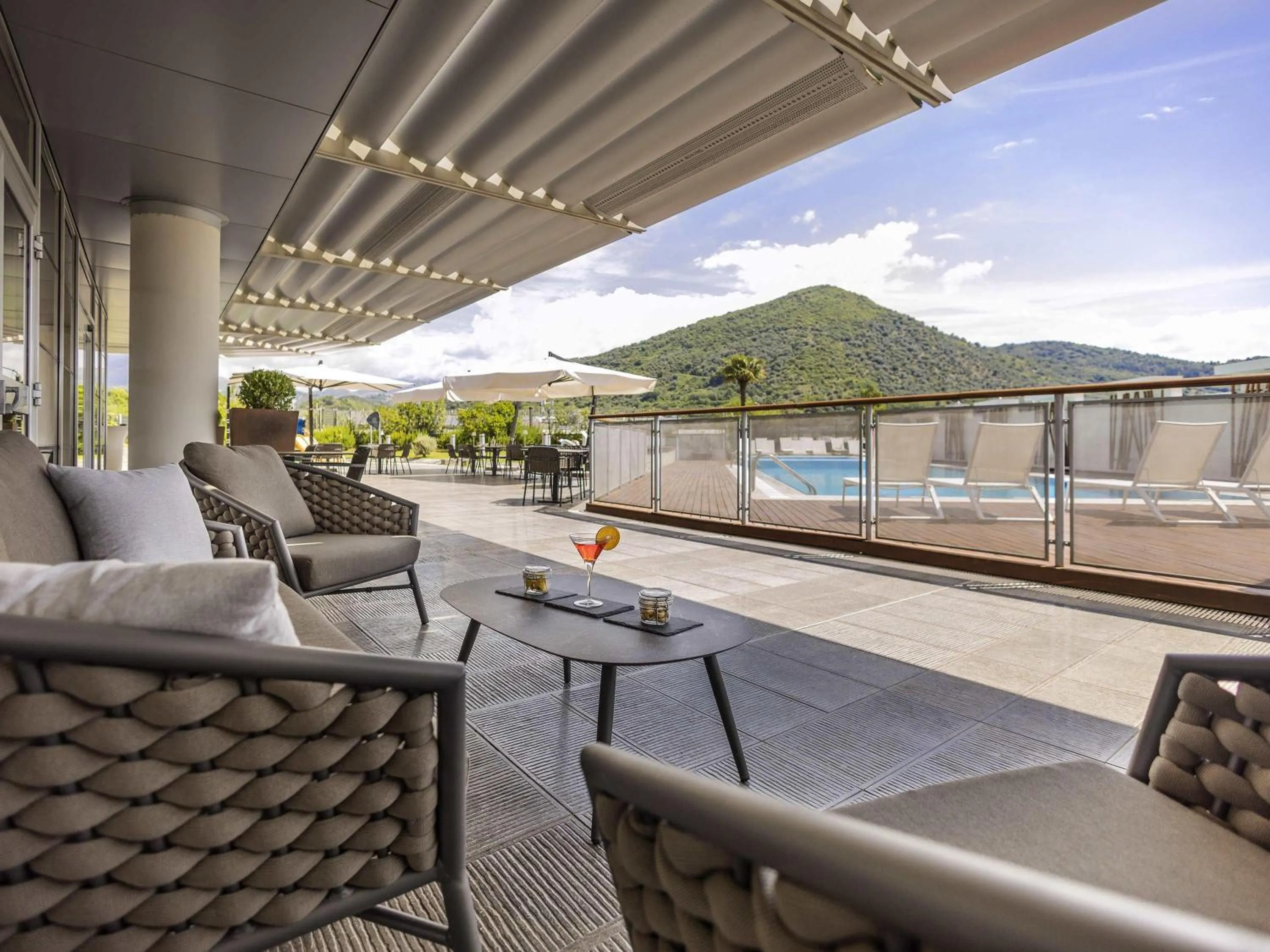 Restaurant/places to eat in Novotel Salerno Est Arechi