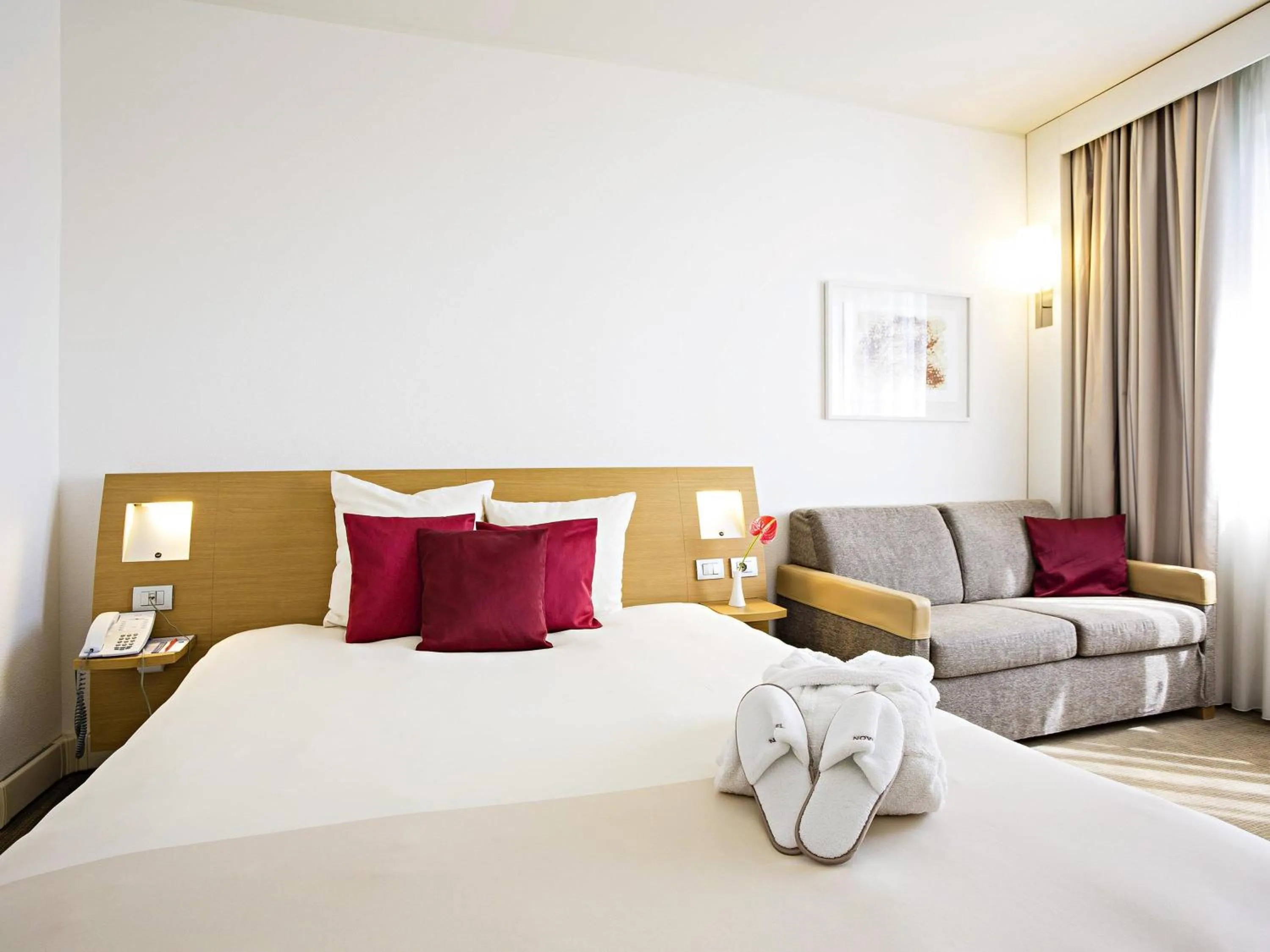 Bedroom, Bed in Novotel Salerno Est Arechi