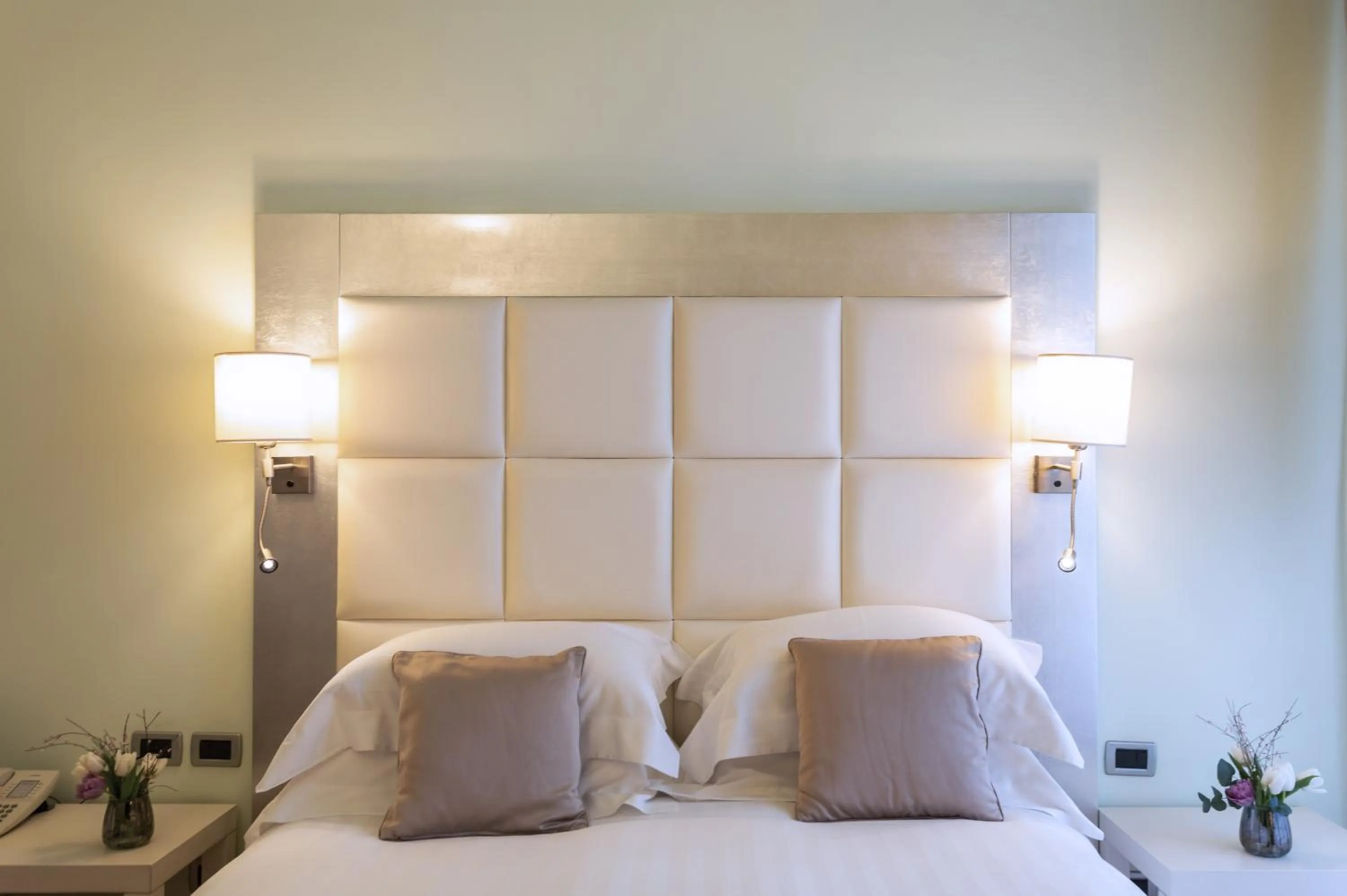 Bed in Palazzo Caracciolo Naples