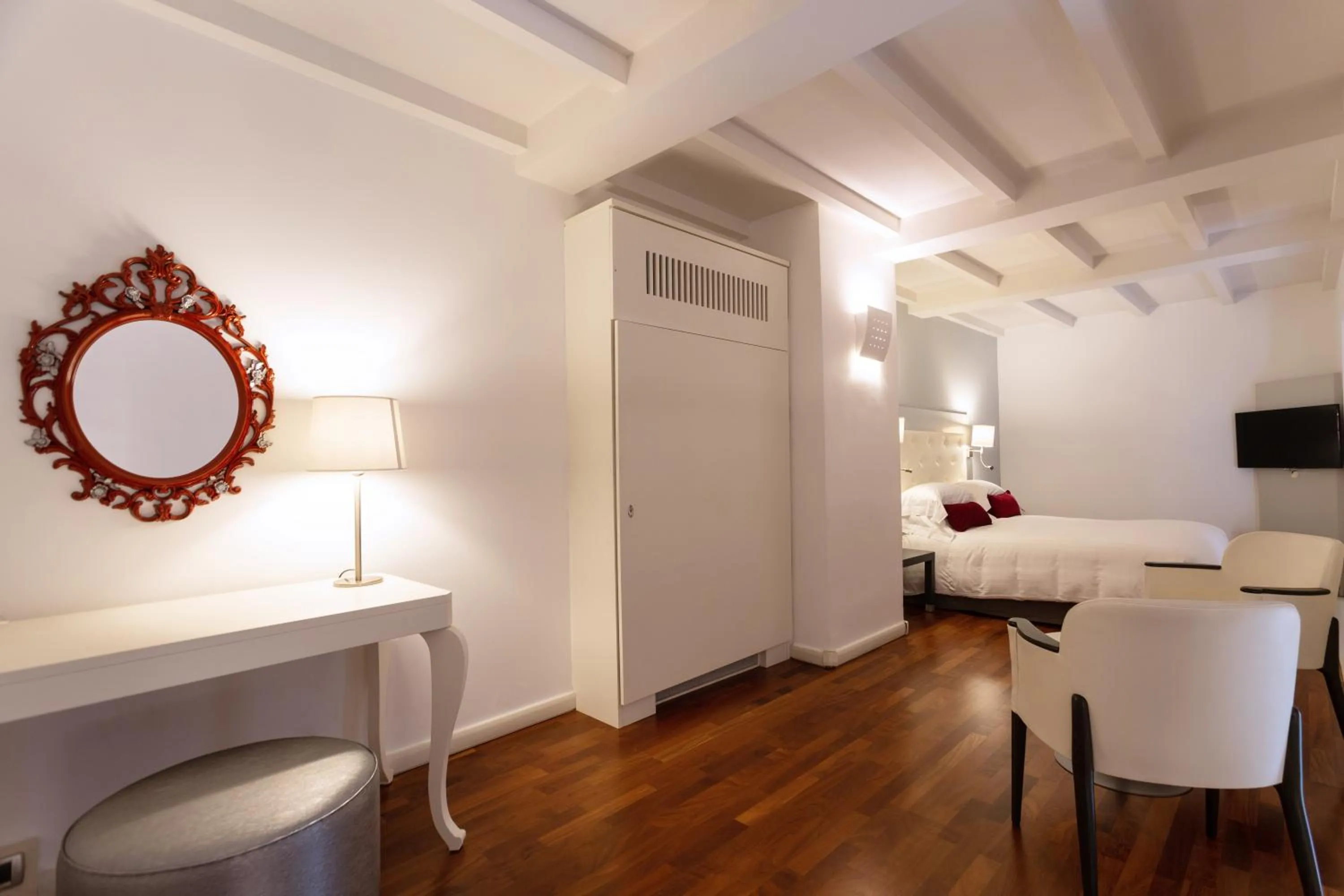 Bedroom, Bed in Palazzo Caracciolo Naples