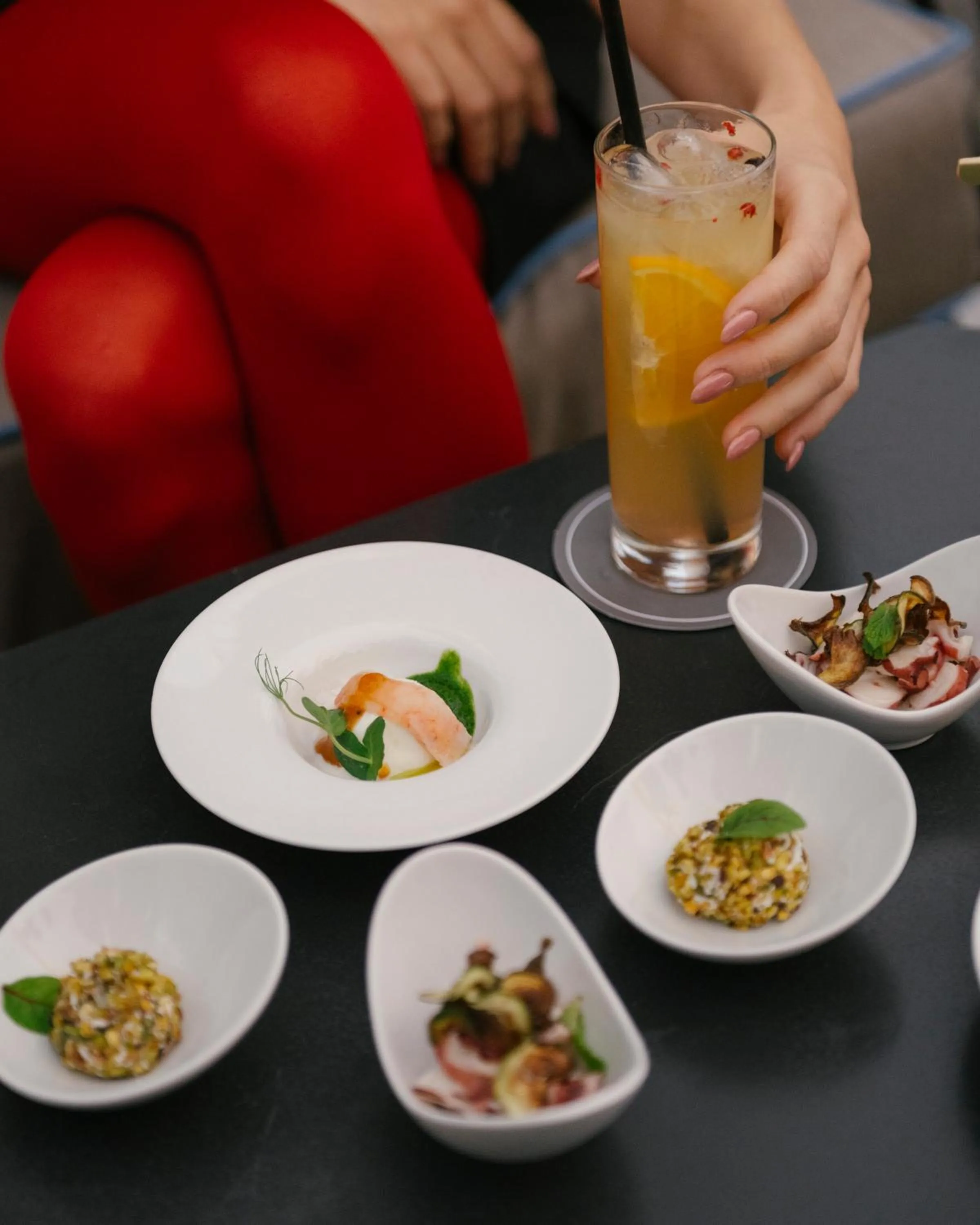 Restaurant/places to eat in Palazzo Caracciolo Naples