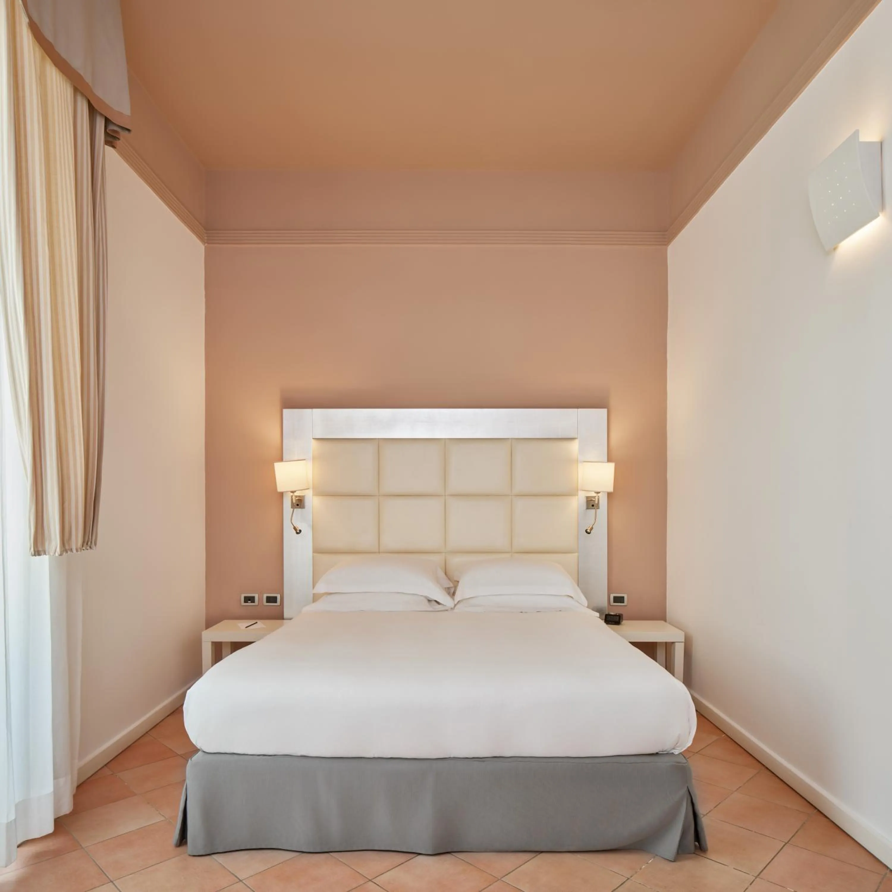 Bed in Palazzo Caracciolo Naples