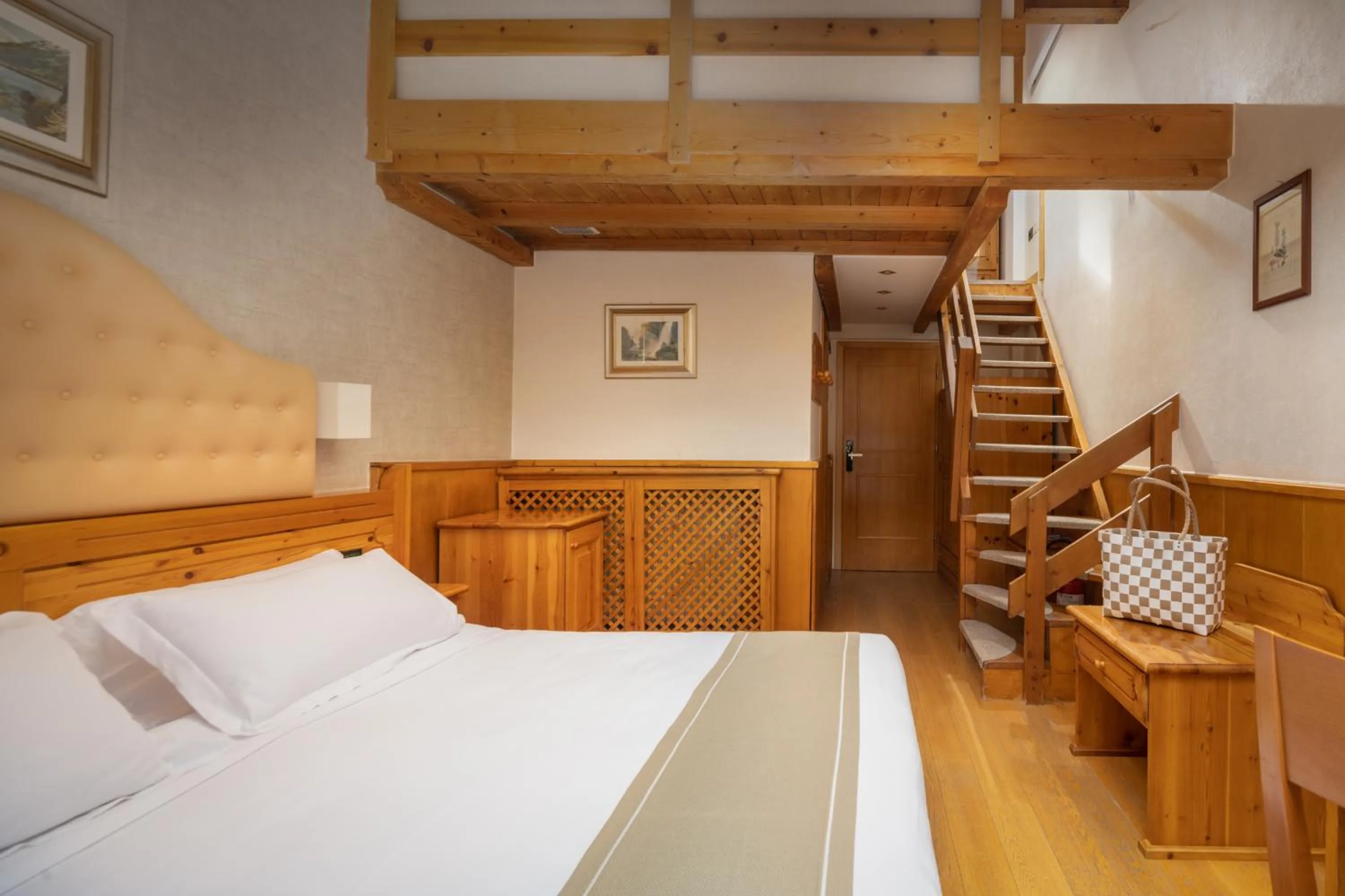 Bed in Hotel Splendid