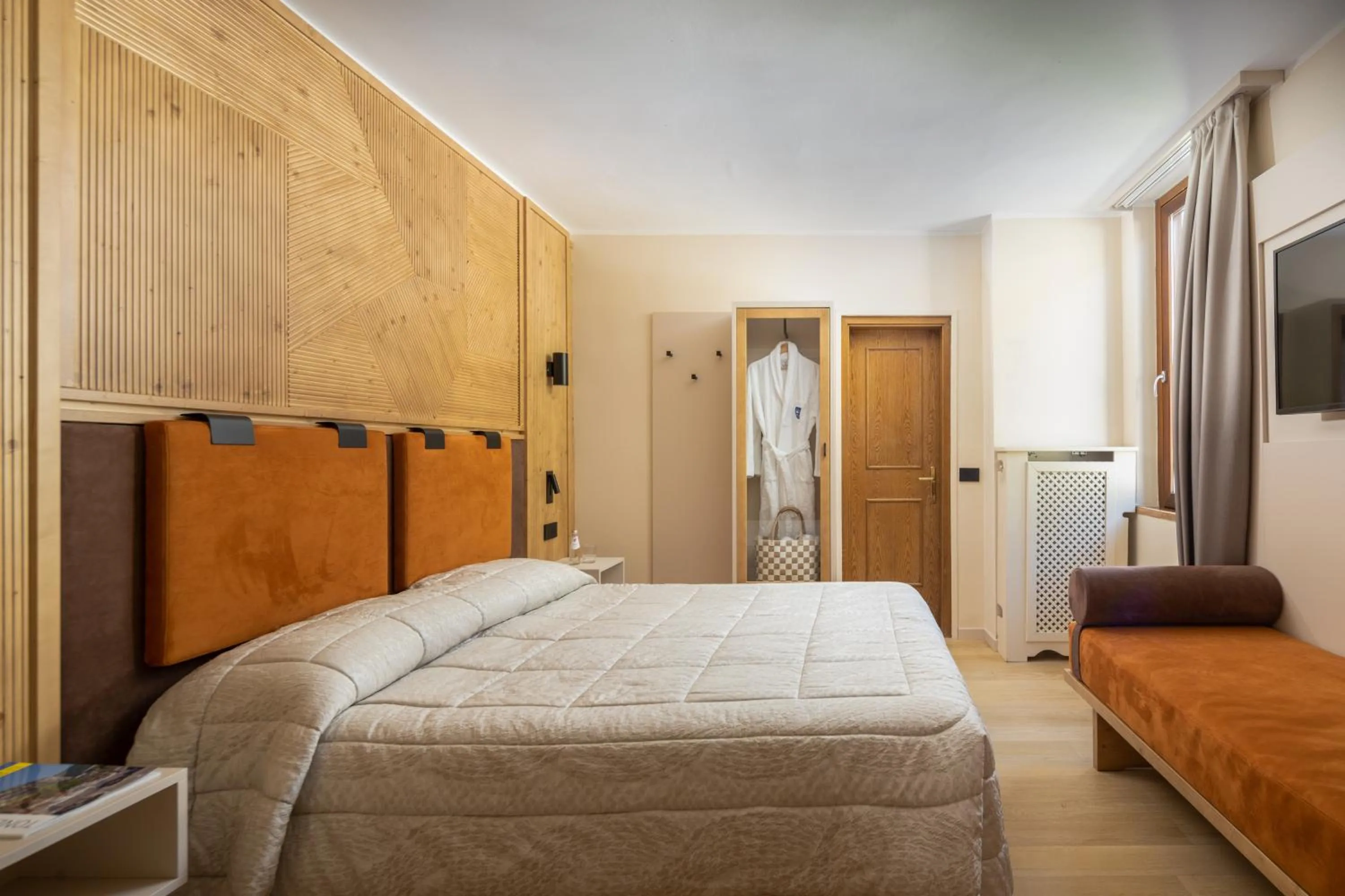 Bed in Hotel Splendid