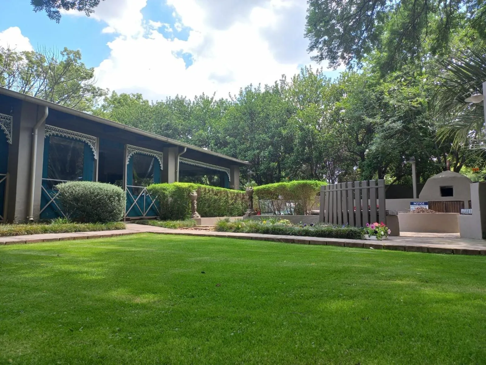 Property building in J'Cups Guest House