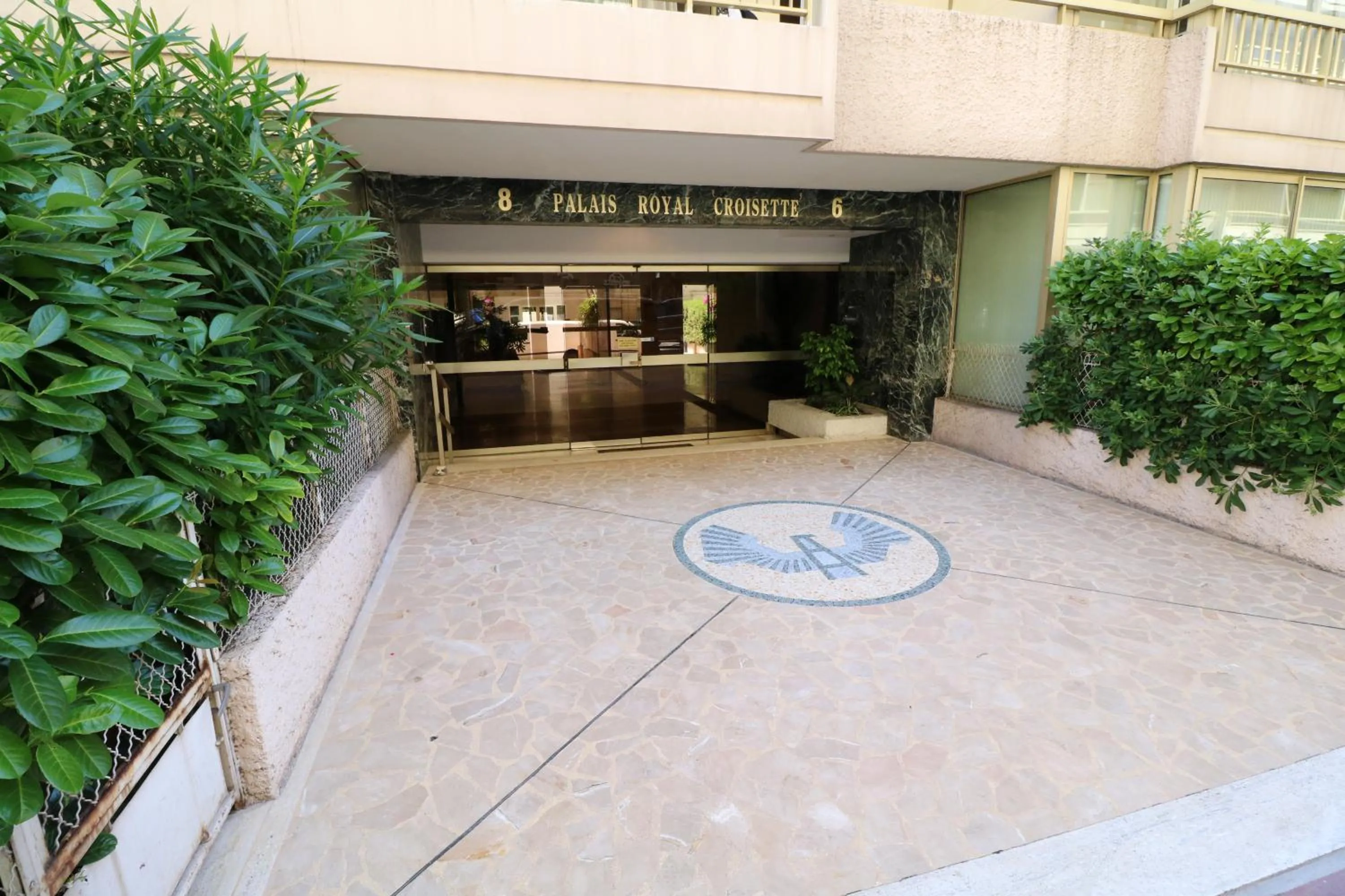 Facade/entrance in 2 bedroom & studio Palais Royal 2 mins from Croisette and Carlton