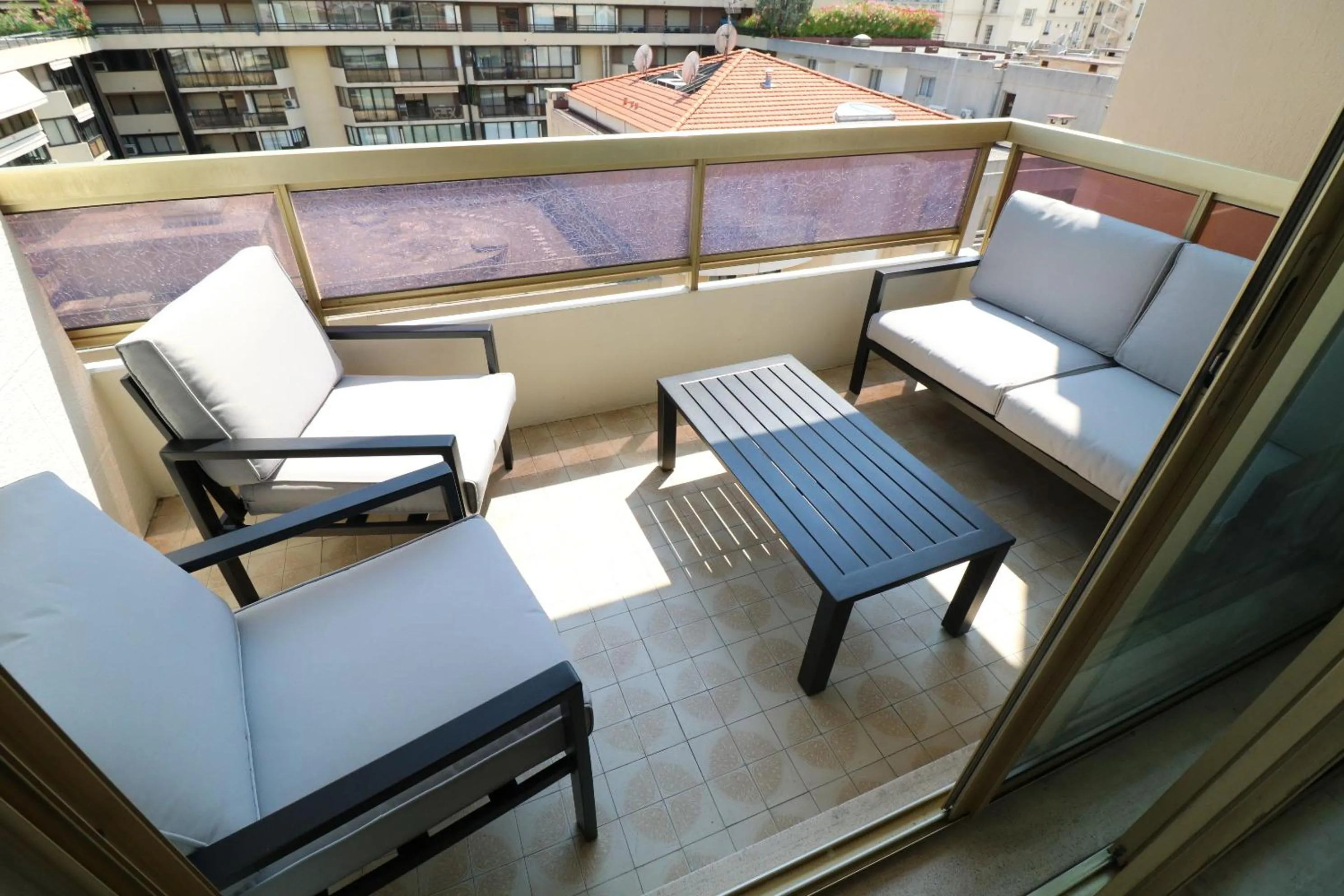 Balcony/Terrace in 2 bedroom & studio Palais Royal 2 mins from Croisette and Carlton