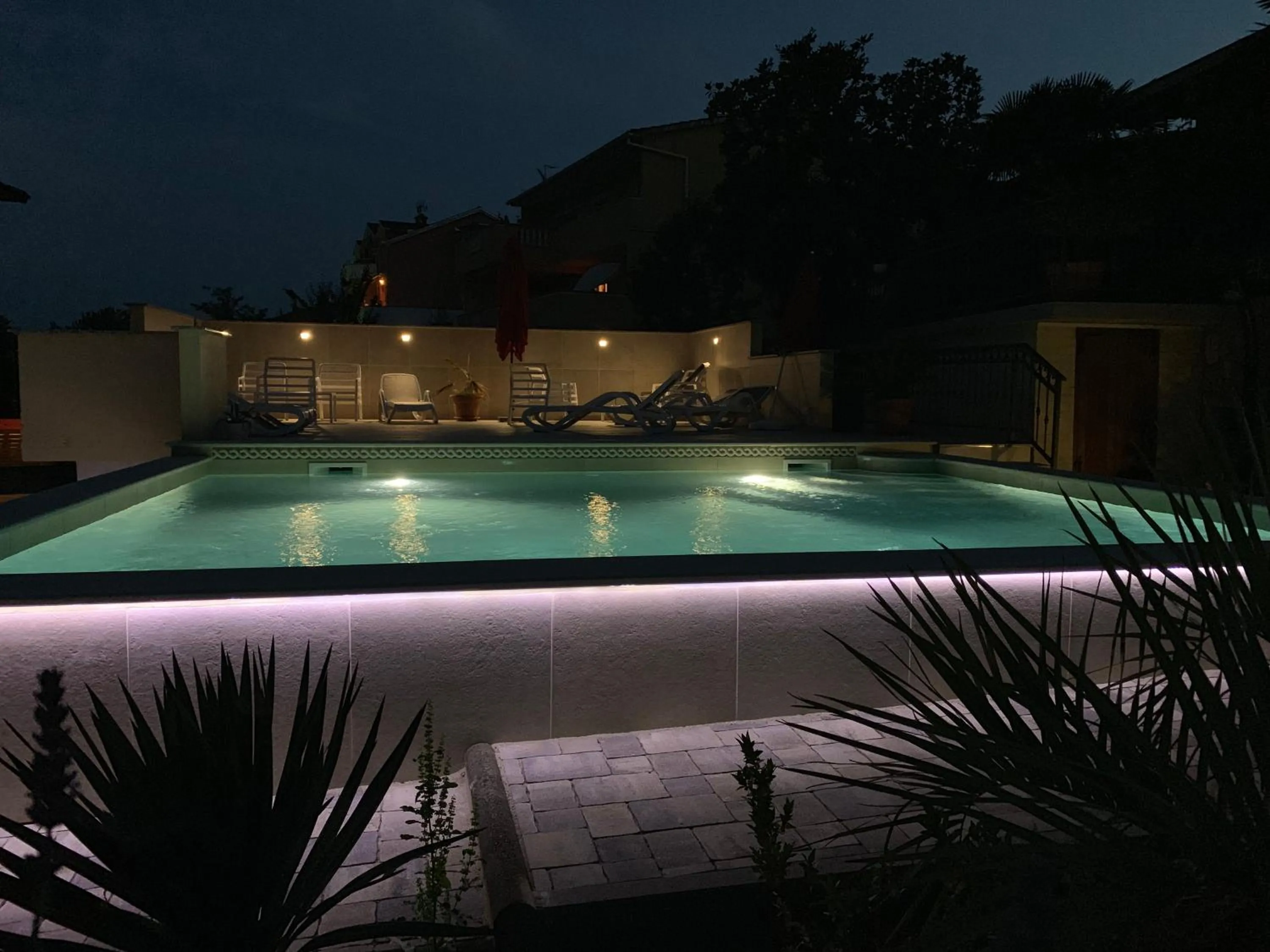 Grand Pool Apartment Ika-Opatija