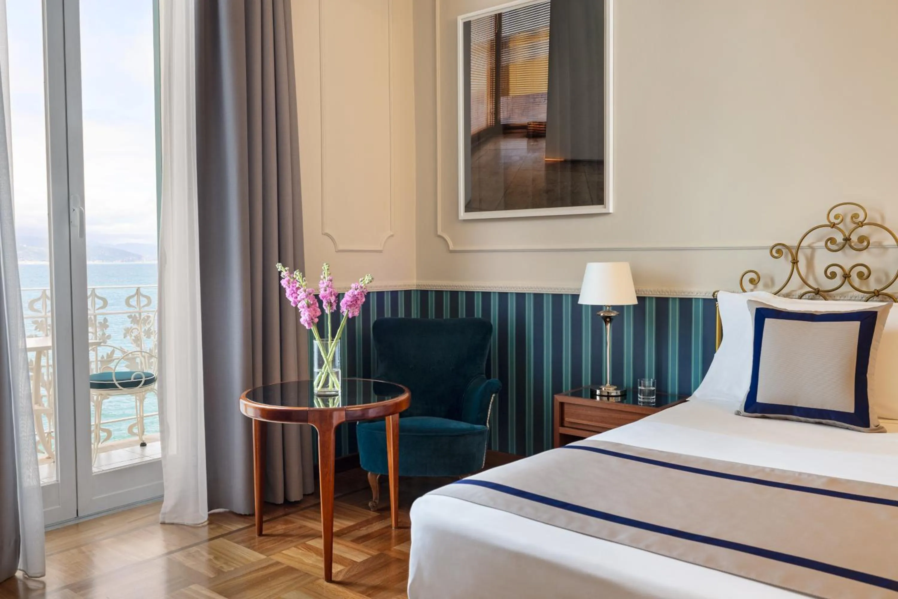 Bedroom, Bed in Grand Hotel Miramare