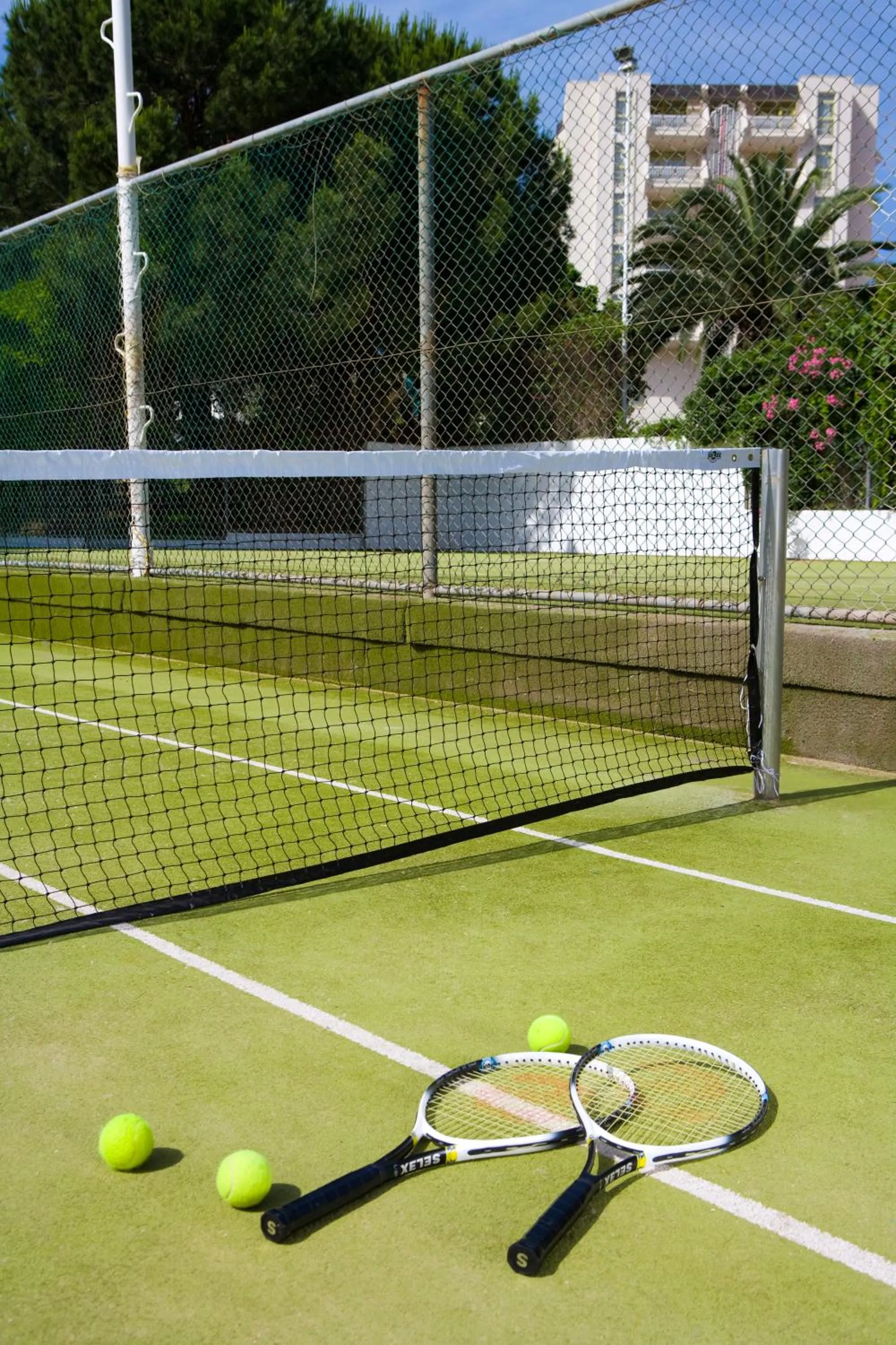 Day in Fantasia Deluxe Hotel