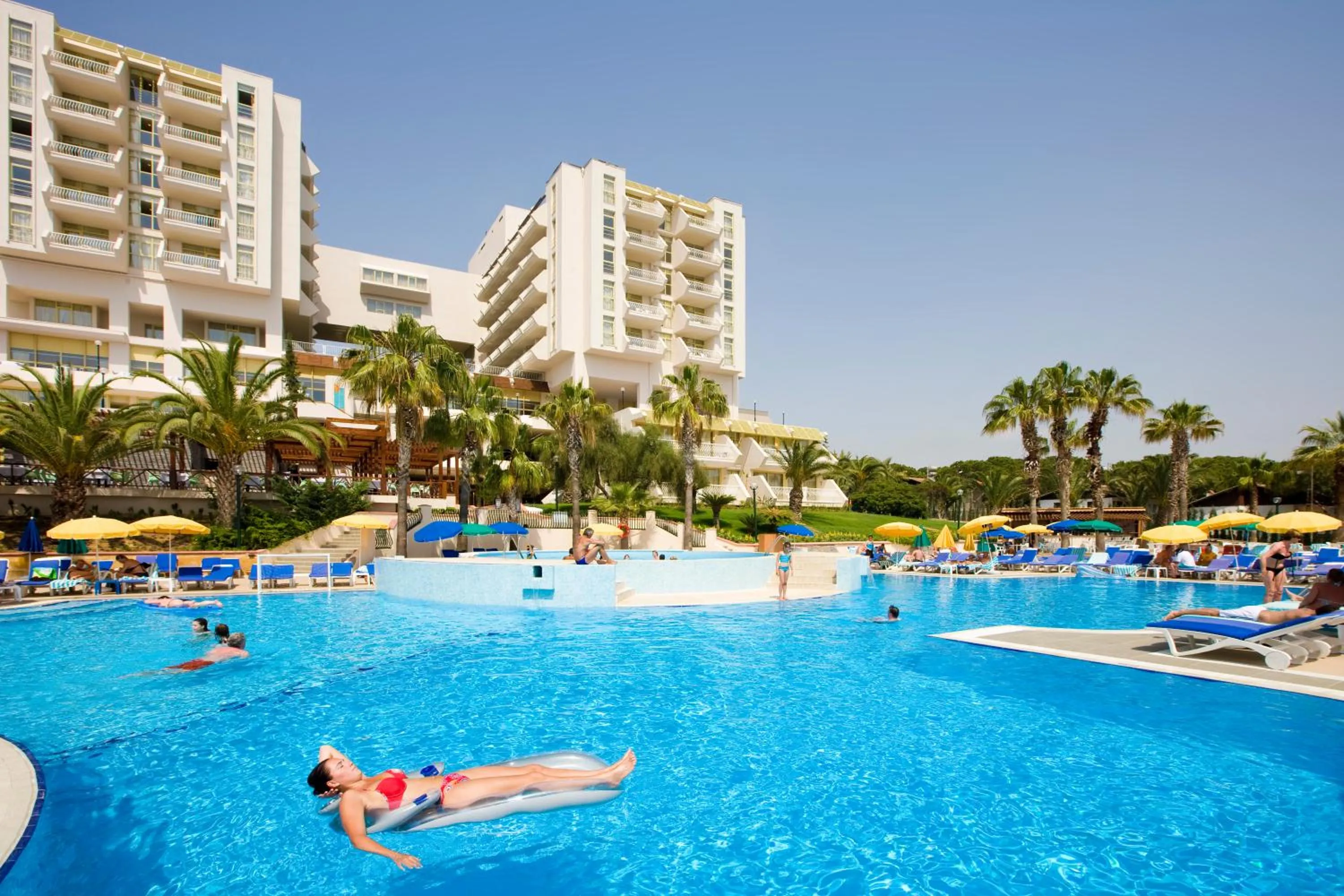 Property building in Fantasia Deluxe Hotel