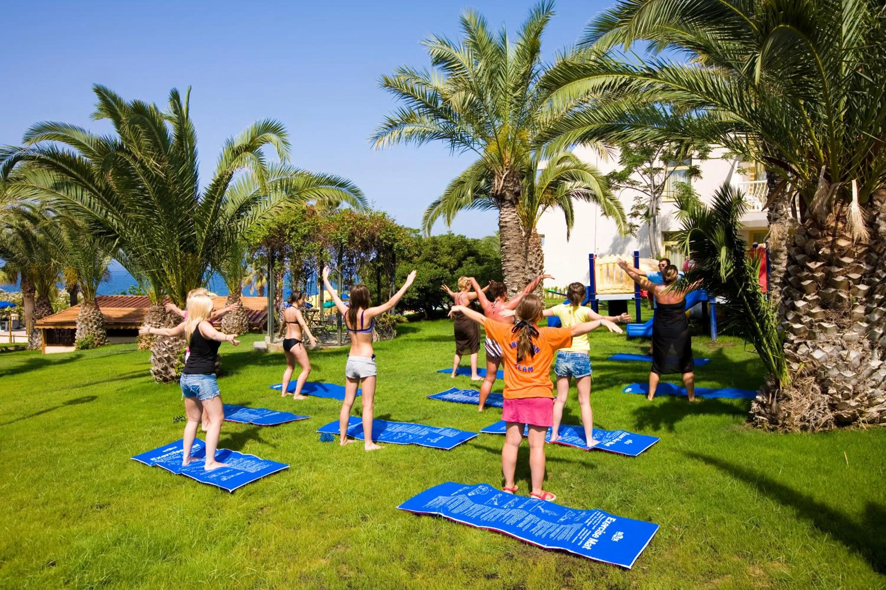 Day in Fantasia Deluxe Hotel