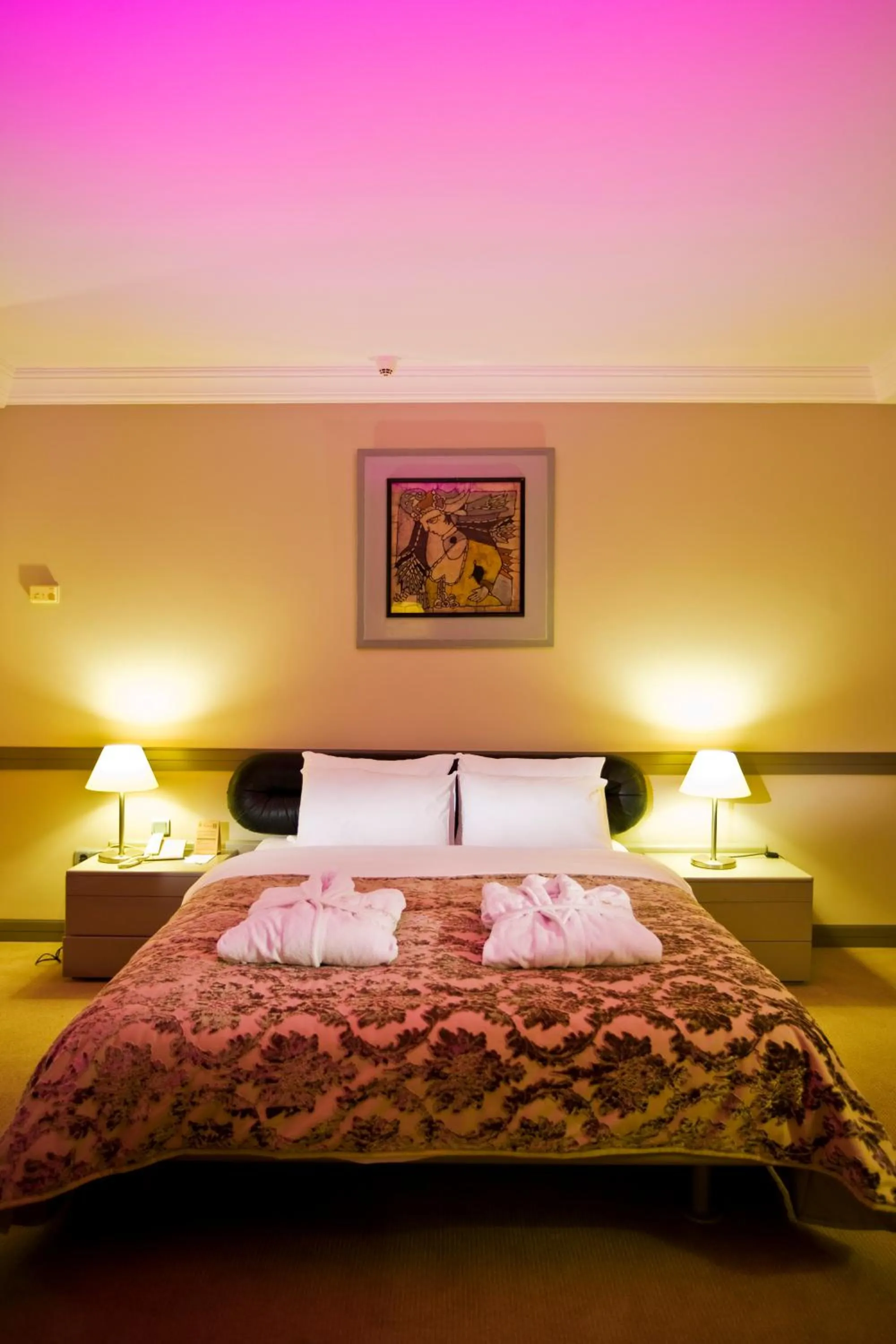 Bed in Fantasia Deluxe Hotel