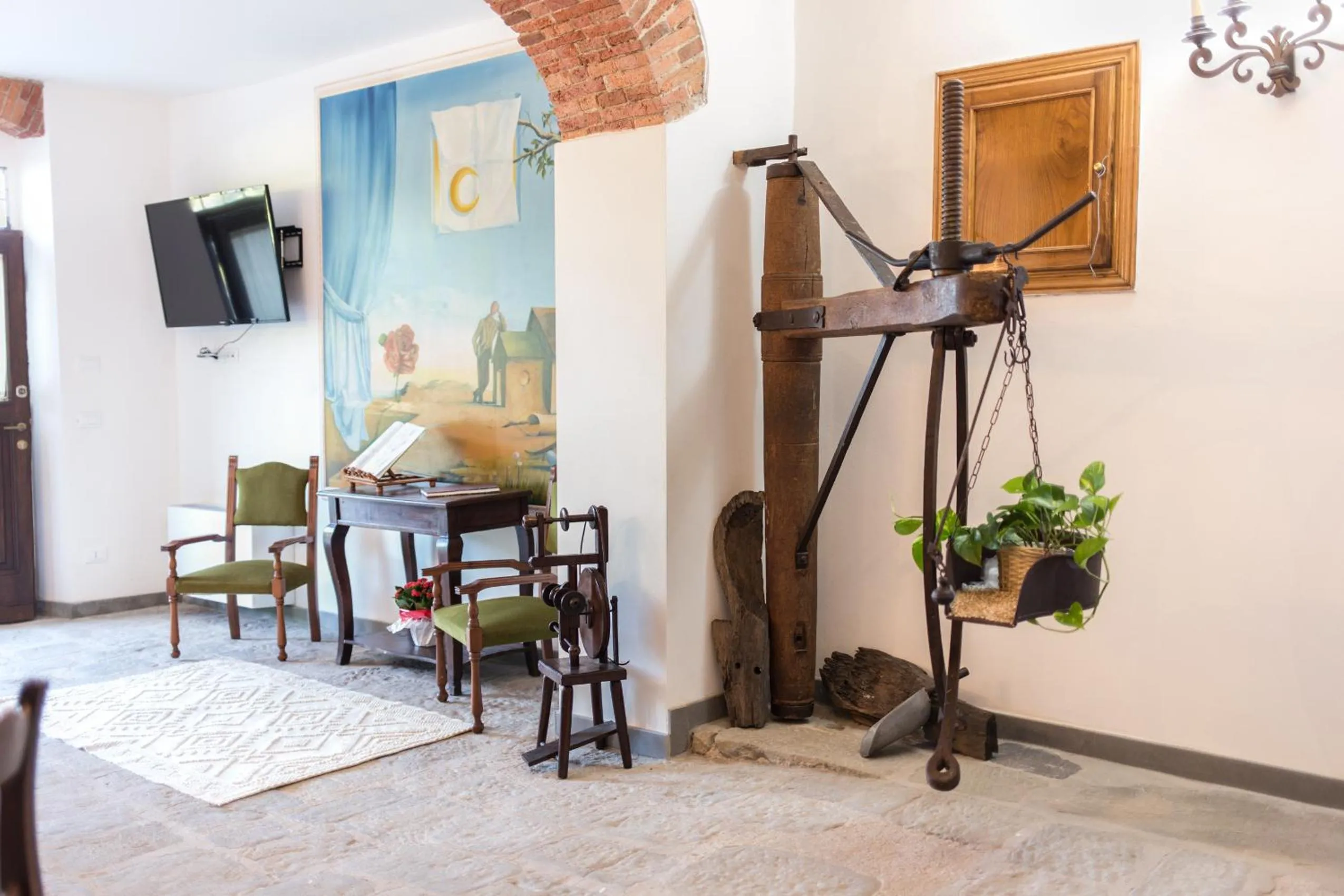 Decorative detail in Antica Macina Toscana