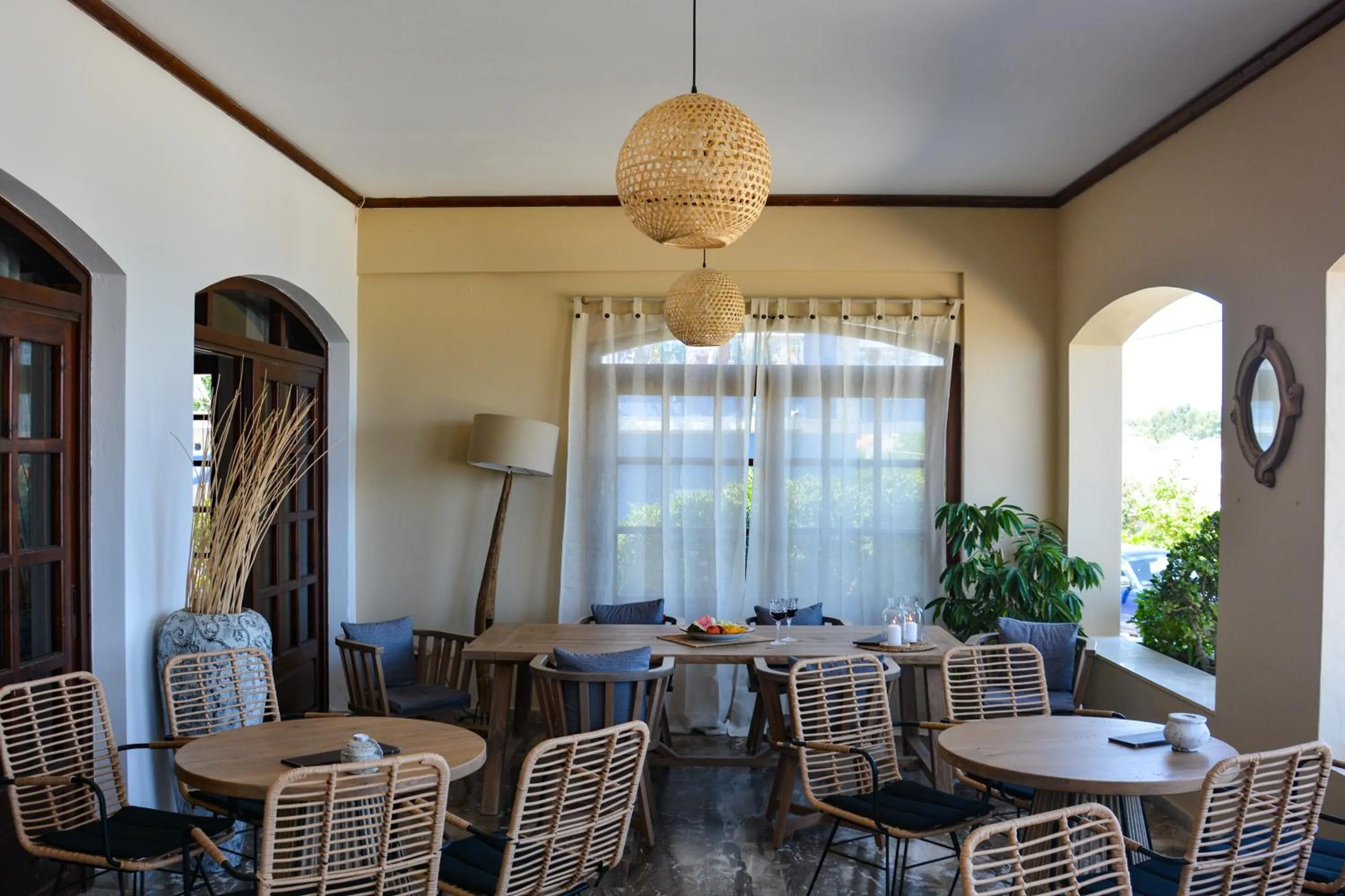 Lounge or bar in Sunrise Hotel