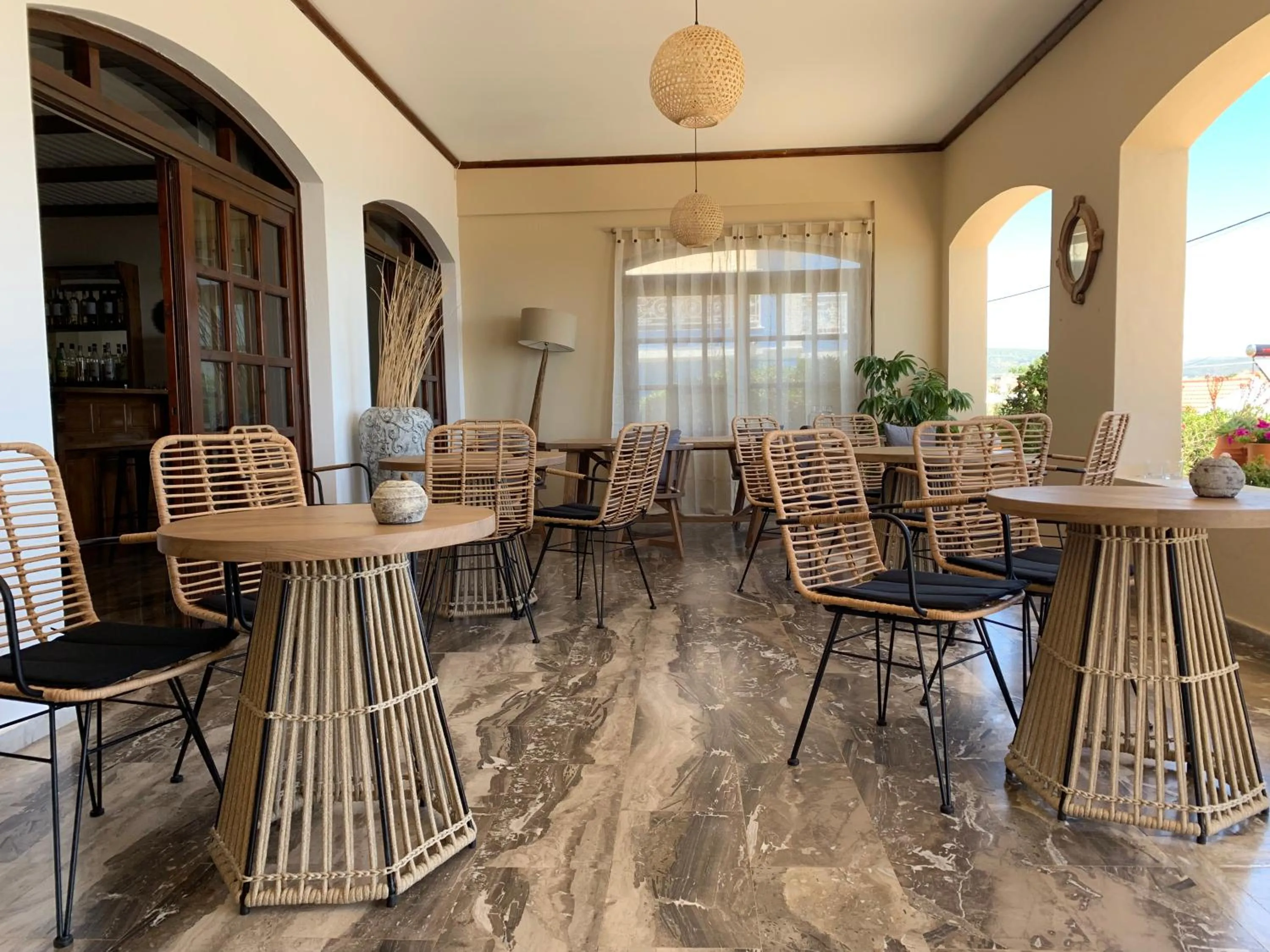 Lounge or bar in Sunrise Hotel