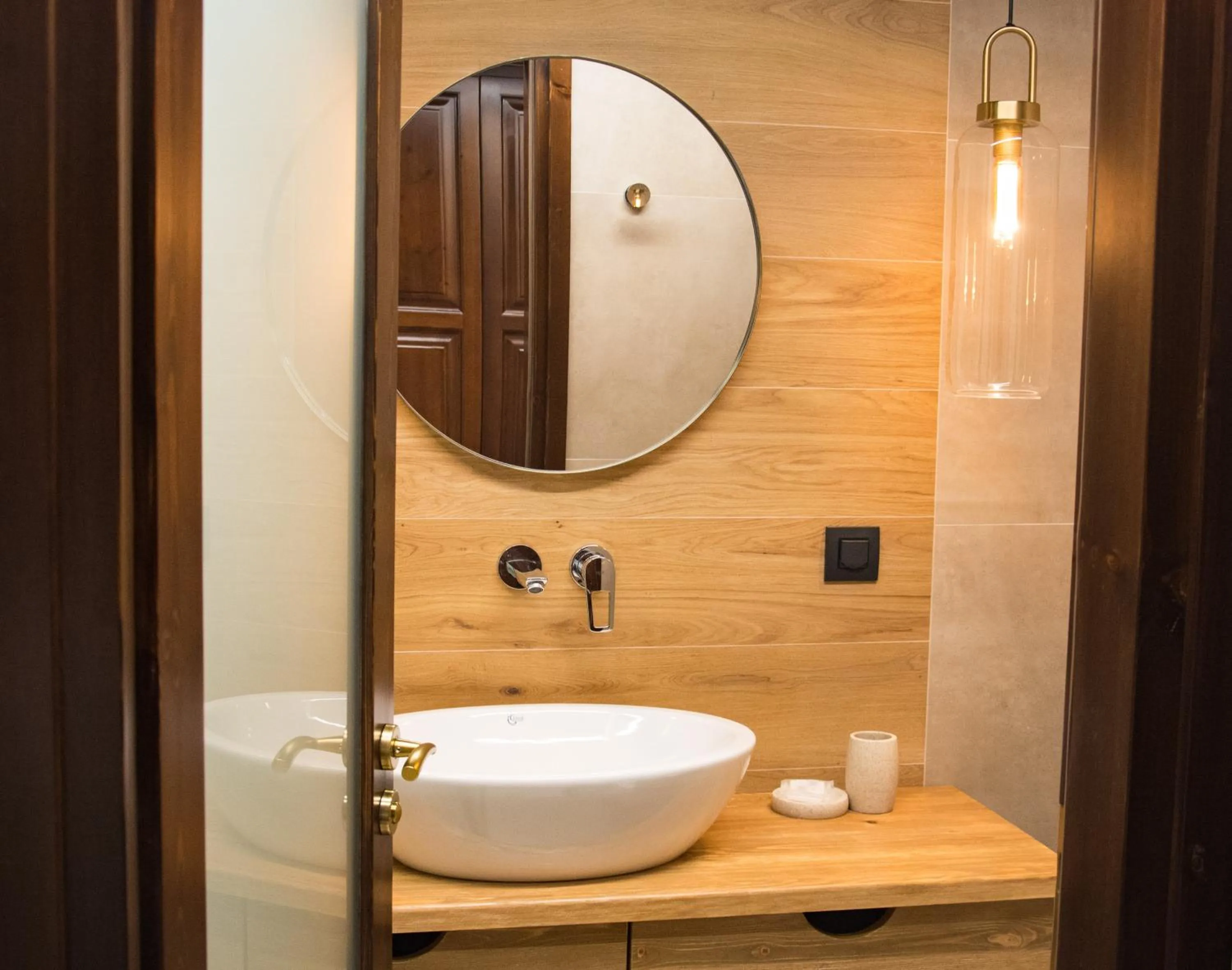 Bathroom in Sunrise Hotel