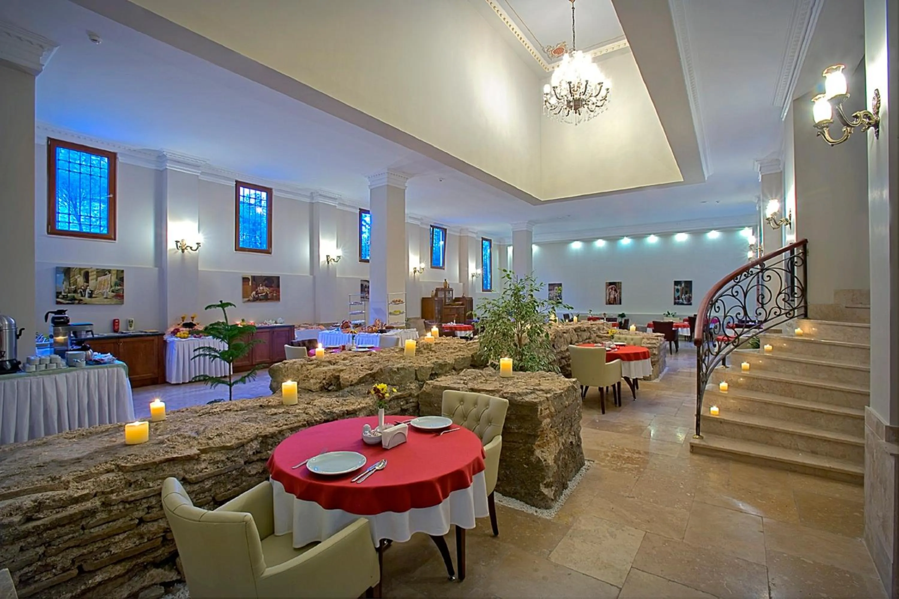 Restaurant/places to eat in Acra Hotel - Special Category