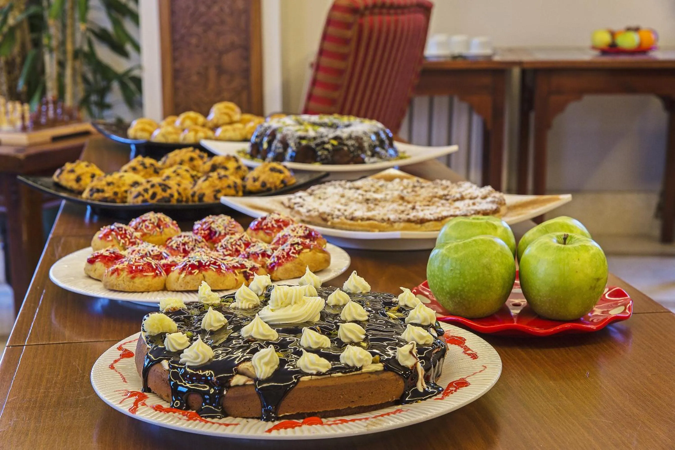 Coffee/tea facilities in Acra Hotel - Special Category