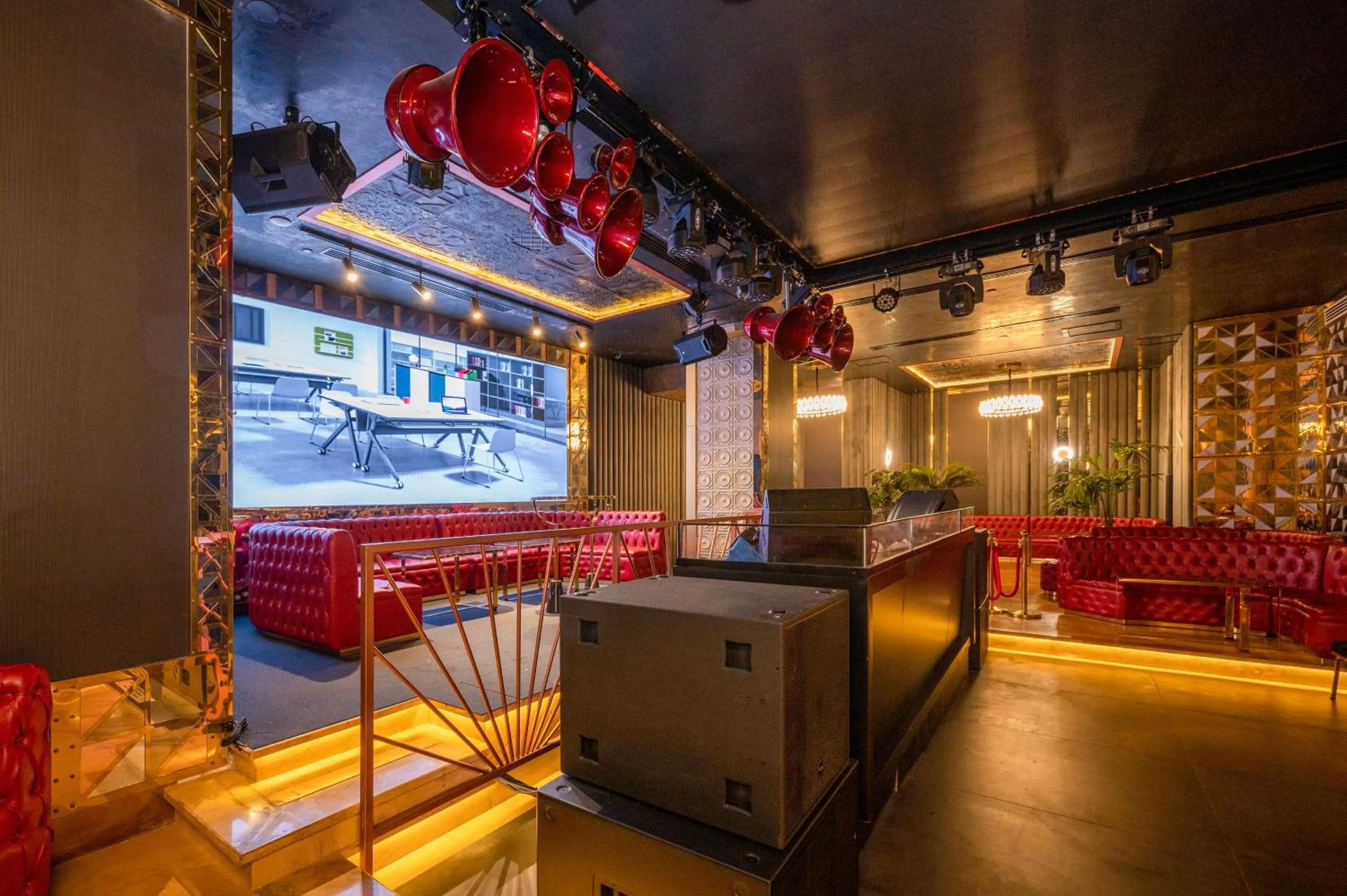 Evening entertainment in Wyndham Istanbul Old City