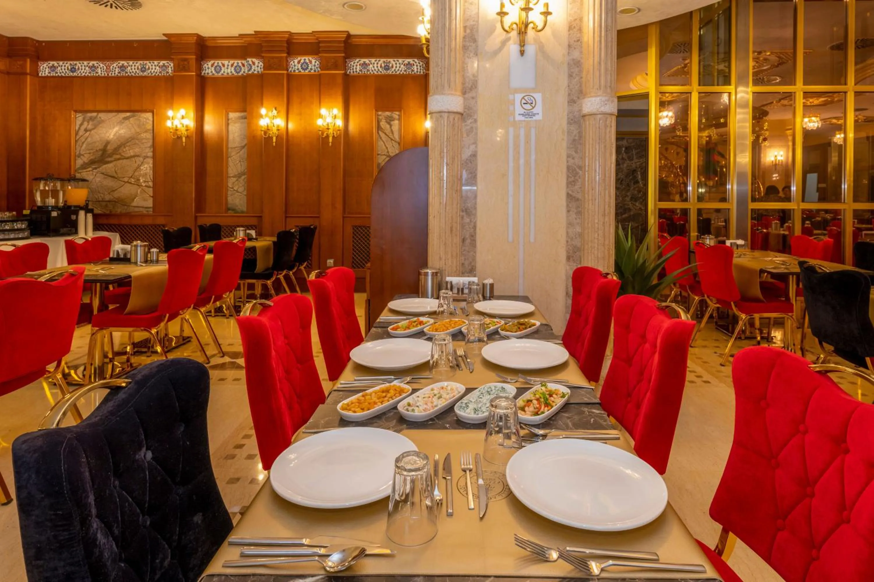 Restaurant/places to eat in Wyndham Istanbul Old City