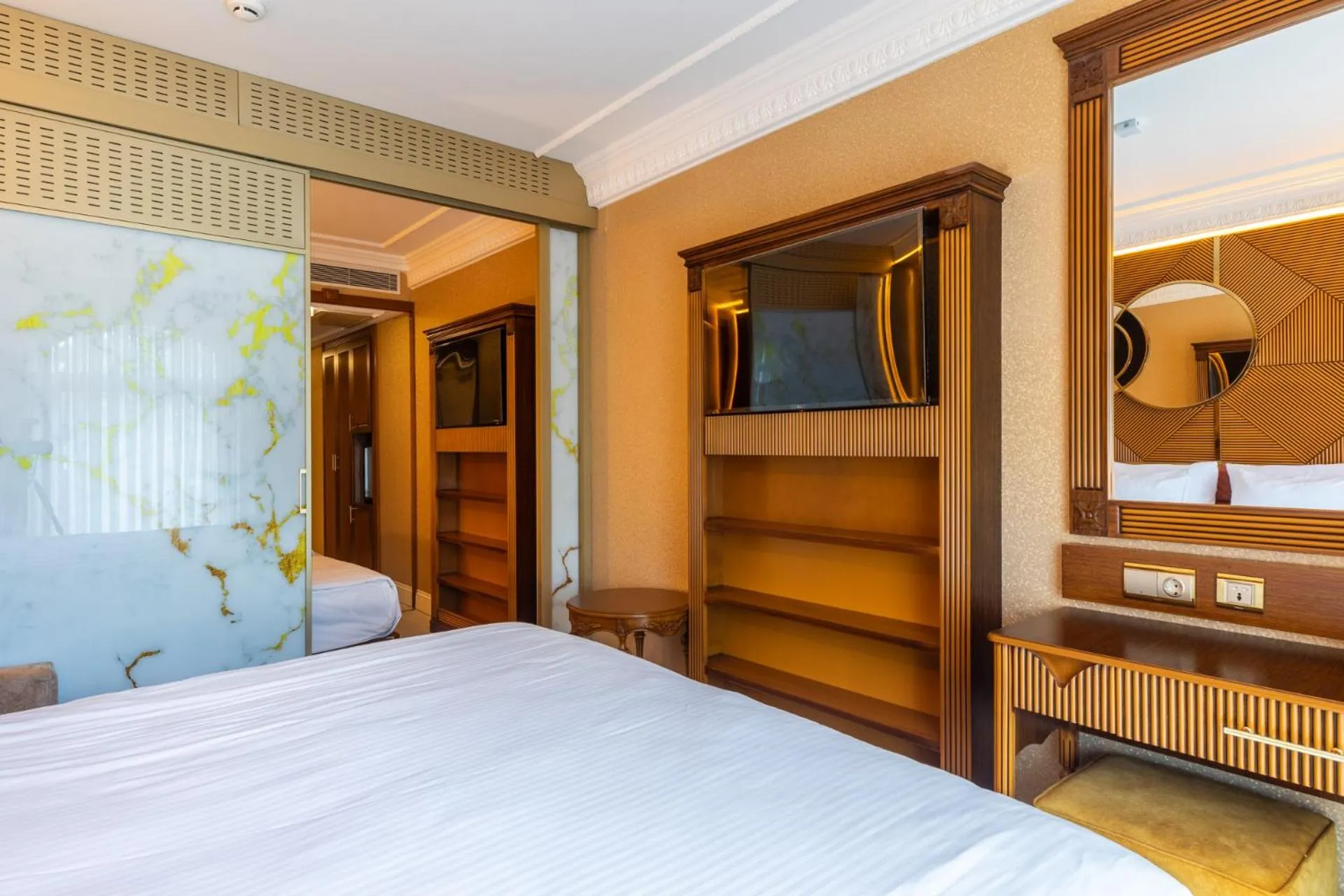 Bedroom, Bed in Wyndham Istanbul Old City