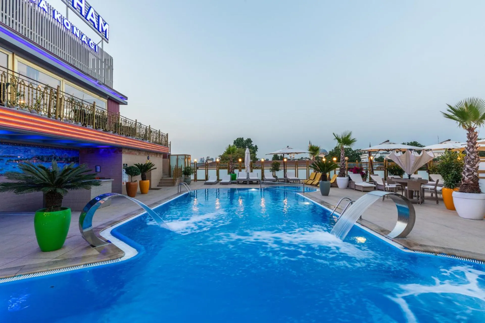 Property building in Wyndham Istanbul Old City