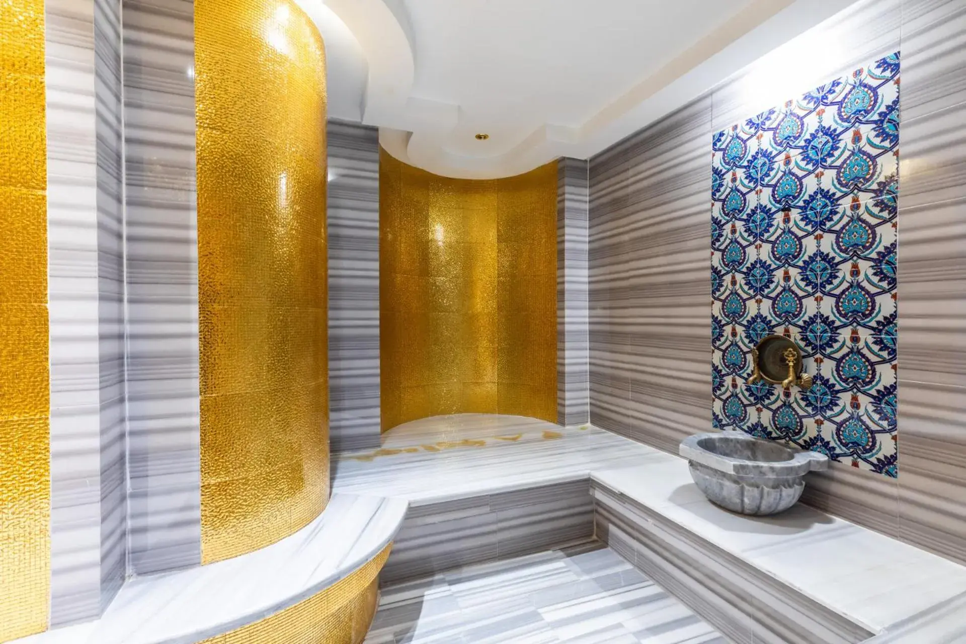 King Silent Suite with Private Turkish Bath and Jacuzzi Pool in Wyndham Istanbul Old City King Silent Suite with Private Turkish Bath and Jacuzzi Pool in Wyndham Istanbul Old City