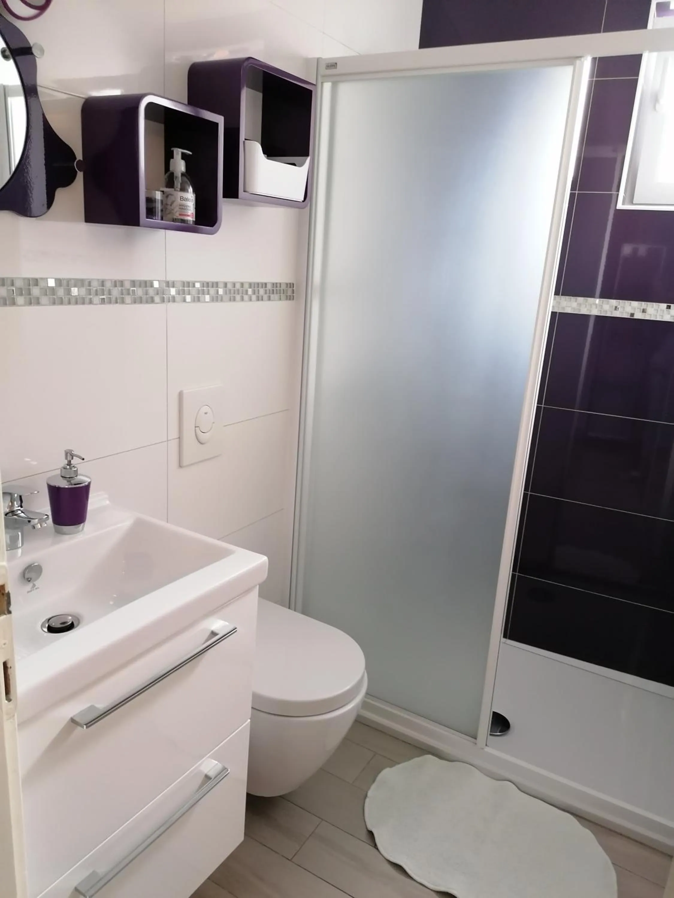 Text overlay in Apartments Perla